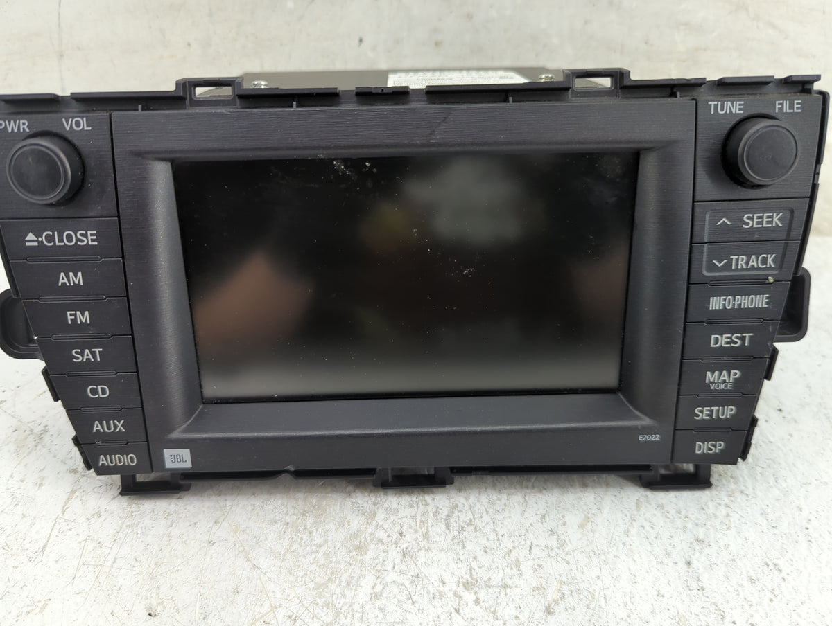 2010-2011 Toyota Prius Radio AM FM Cd Player Receiver Replacement P/N:86120-47390 468100-0587 Fits Fits 2010 2011 OEM Used A