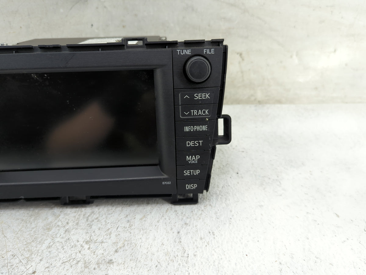 2010-2011 Toyota Prius Radio AM FM Cd Player Receiver Replacement P/N:86120-47390 468100-0587 Fits Fits 2010 2011 OEM Used A