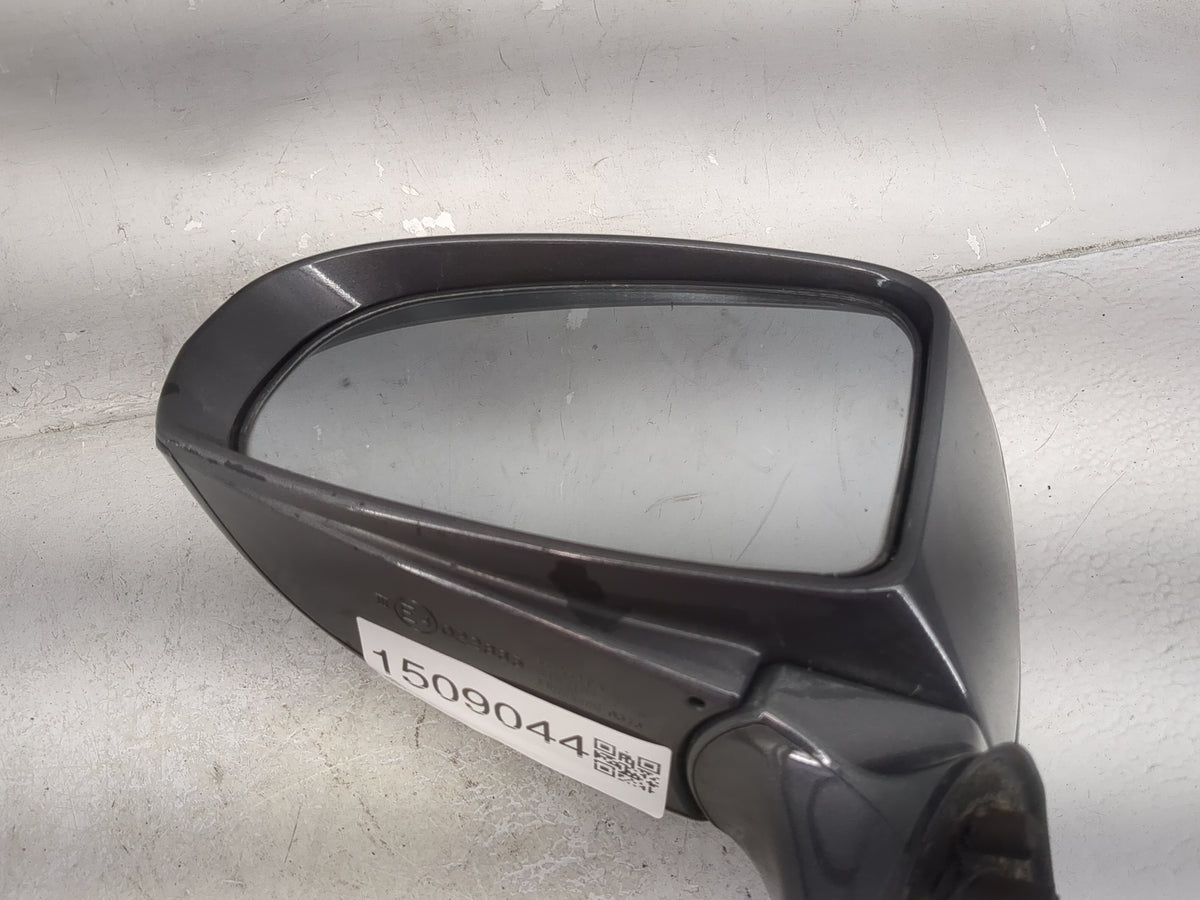 2010-2015 Toyota Prius Driver Side View Mirror - Left Door Mirror OEM Used - Oemusedautoparts1.com