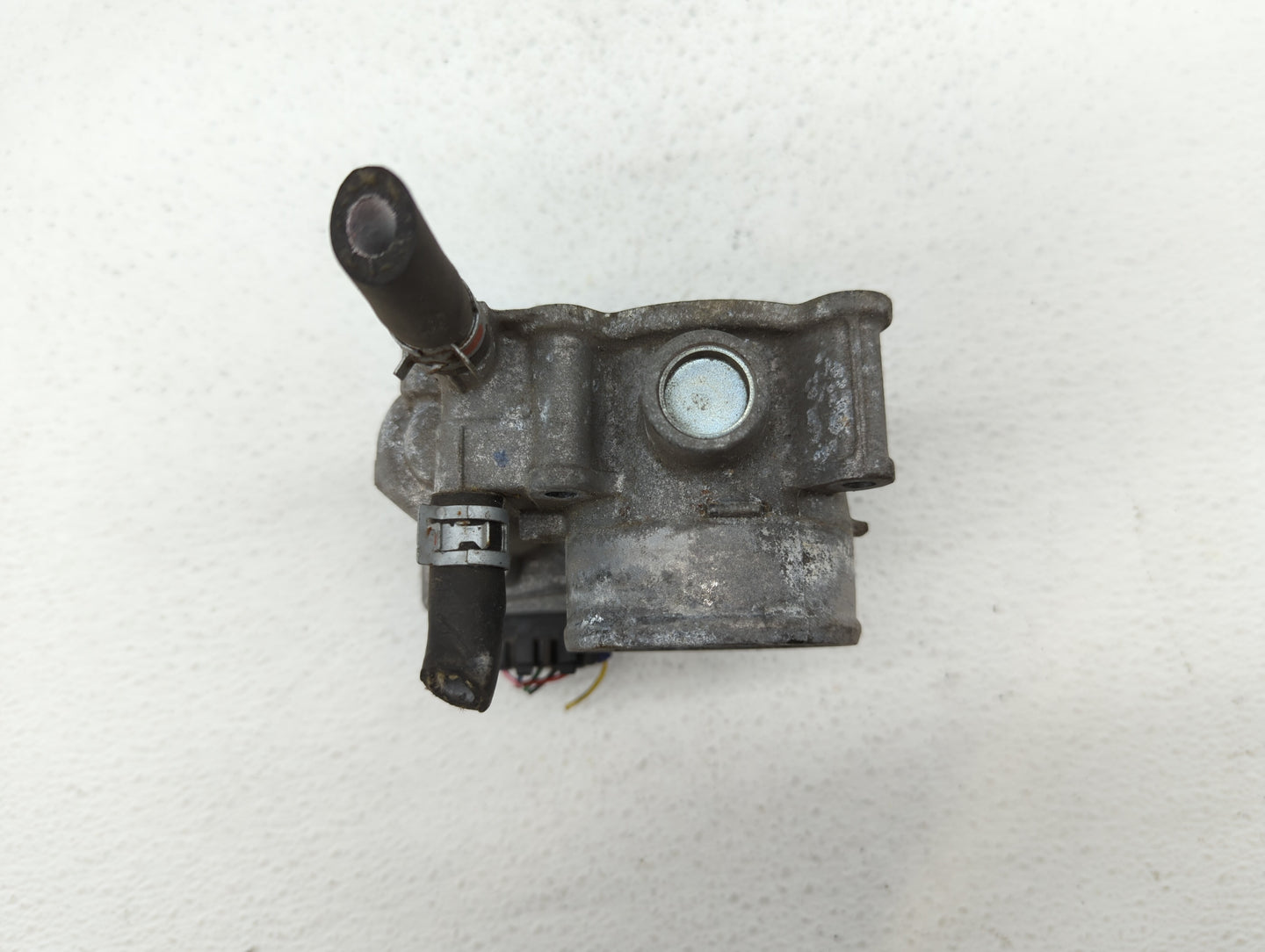 2010-2018 Toyota Prius Throttle Body P/N:22030-37060 Fits Fits 2010 2011 2012 2013 2014 2015 2016 2017 2018 OEM Used Auto Pa