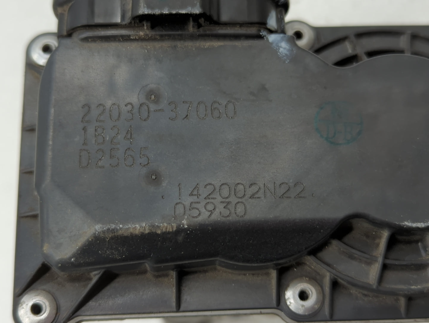 2010-2018 Toyota Prius Throttle Body P/N:22030-37060 Fits Fits 2010 2011 2012 2013 2014 2015 2016 2017 2018 OEM Used Auto Pa