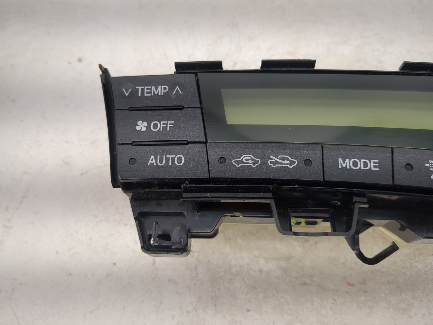 2010-2011 Toyota Prius Climate Control Module Temperature AC/Heater Replacement P/N:75D726 Fits Fits 2010 2011 OEM Used Auto