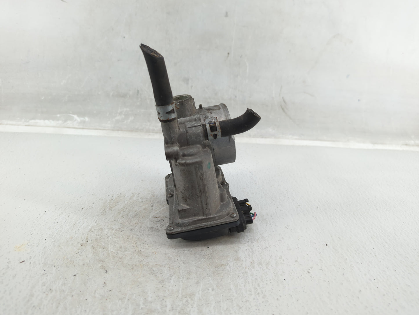 2010-2022 Toyota Prius Throttle Body P/N:22030-37060 Fits Fits 2010 2011 2012 2013 2014 2015 2016 2017 2018 2019 2020 2021 2