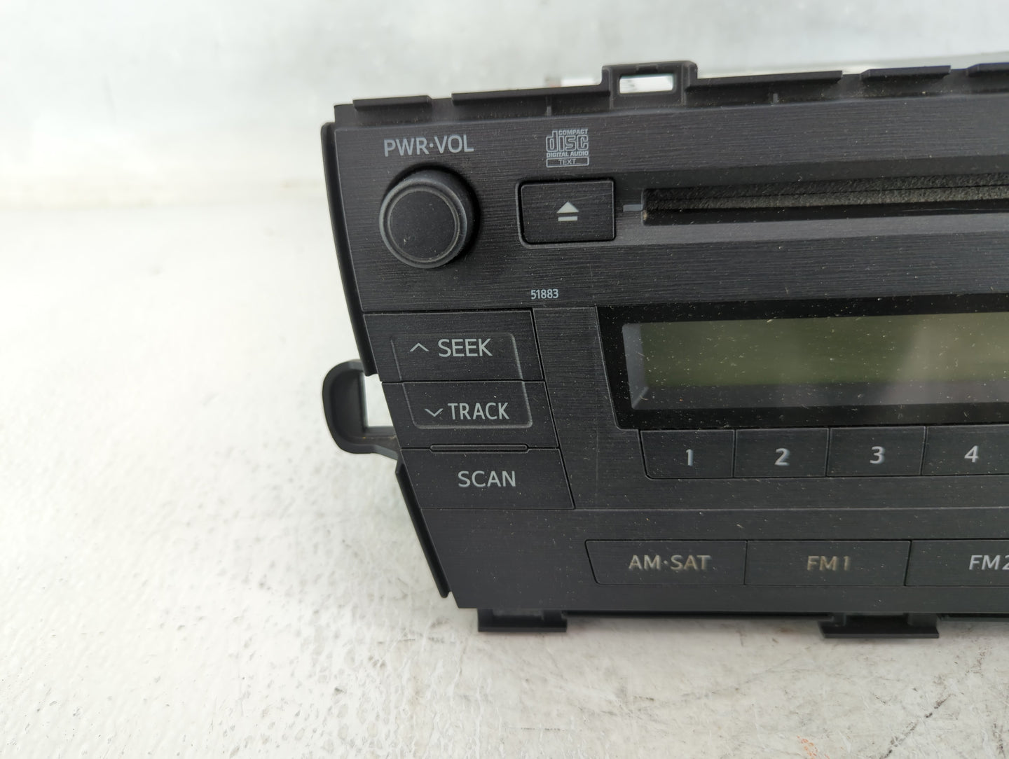 2010-2011 Toyota Prius Radio AM FM Cd Player Receiver Replacement P/N:86120-47290 Fits Fits 2010 2011 OEM Used Auto Parts - 