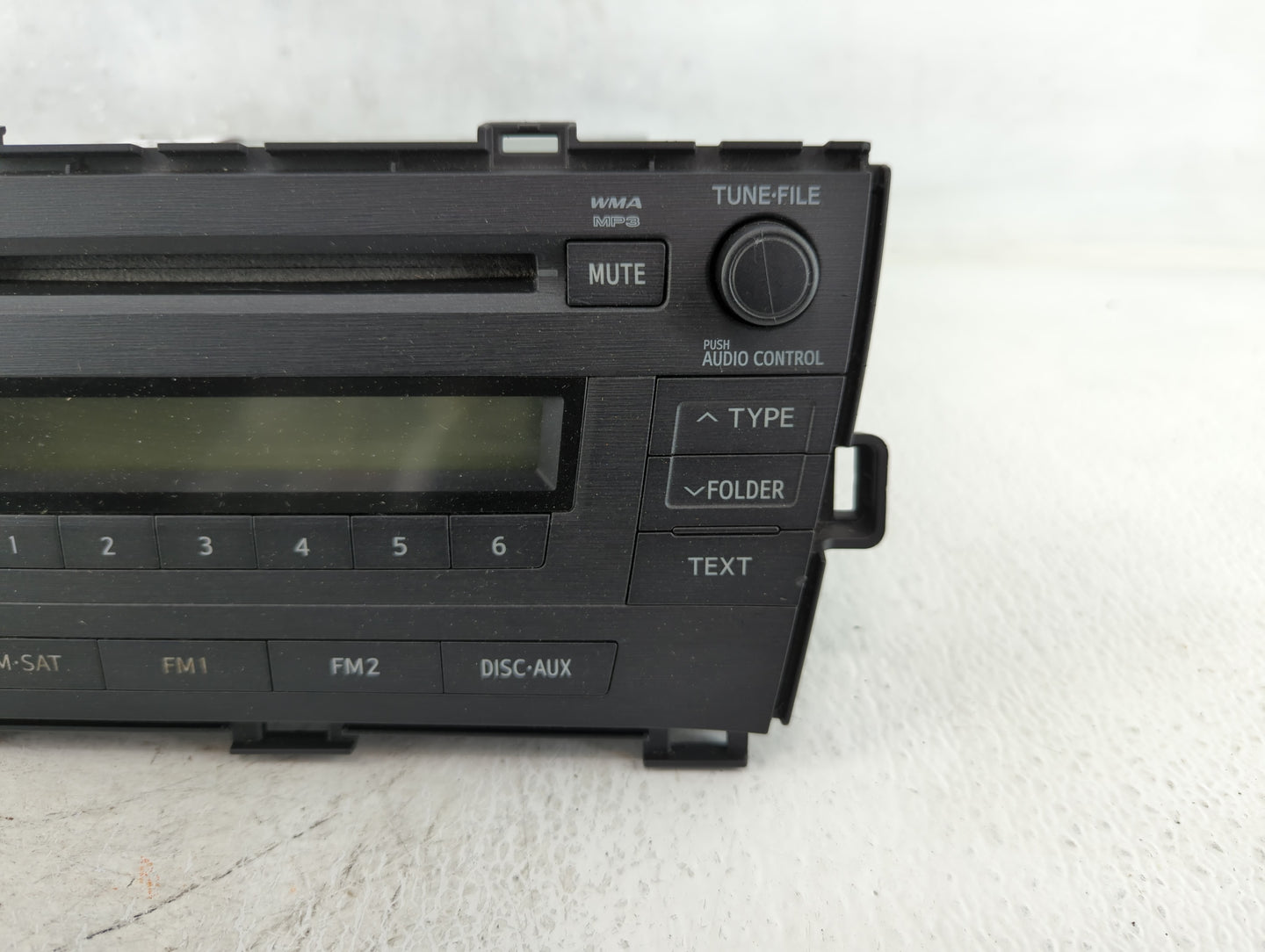 2010-2011 Toyota Prius Radio AM FM Cd Player Receiver Replacement P/N:86120-47290 Fits Fits 2010 2011 OEM Used Auto Parts - 