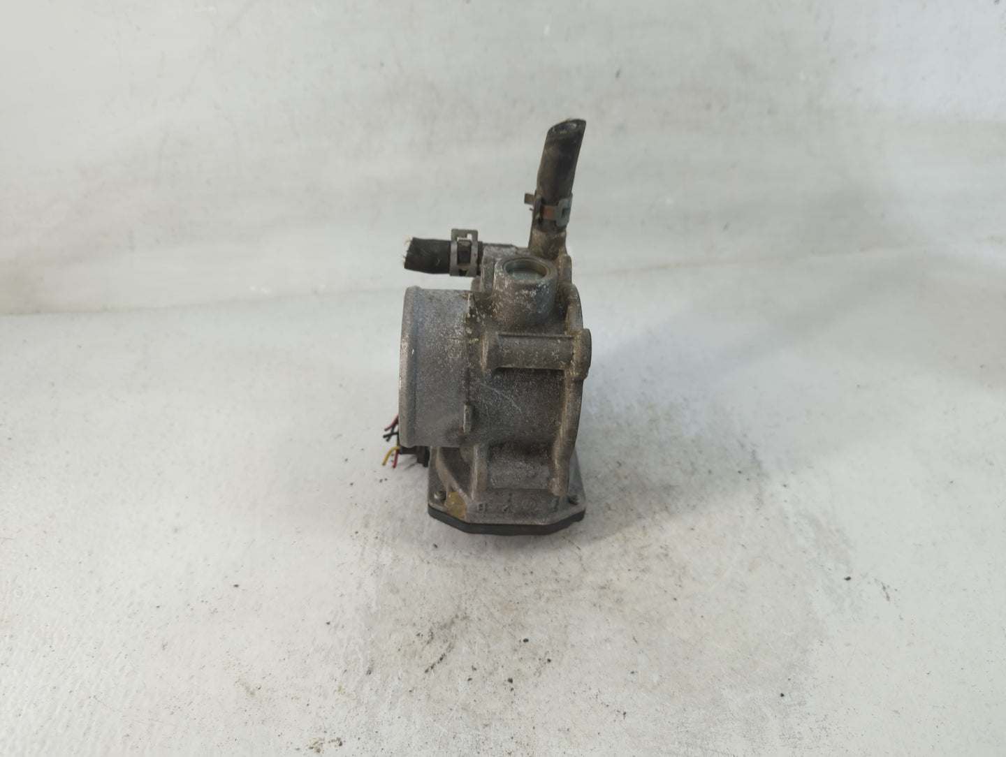 2010-2022 Toyota Prius Throttle Body P/N:22030-37060 Fits Fits 2010 2011 2012 2013 2014 2015 2016 2017 2018 2019 2020 2021 2