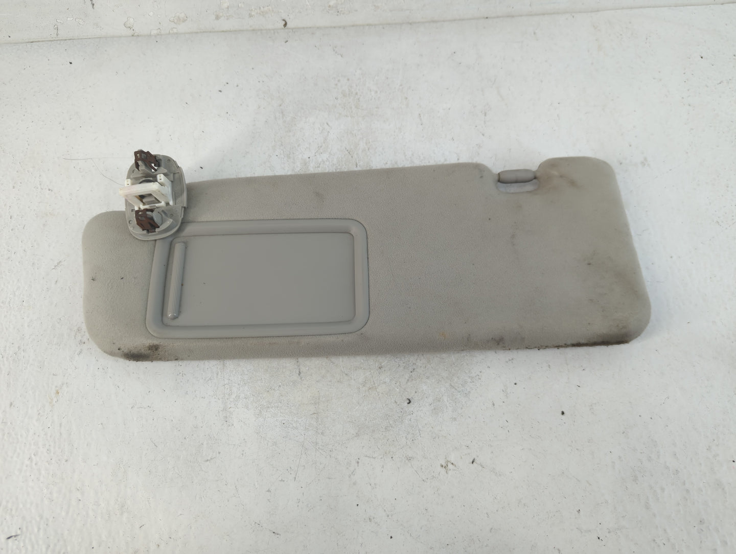 2010-2011 Toyota Prius Sun Visor Shade Replacement Driver Left Mirror Fits Fits 2010 2011 OEM Used Auto Parts - Oemusedautop