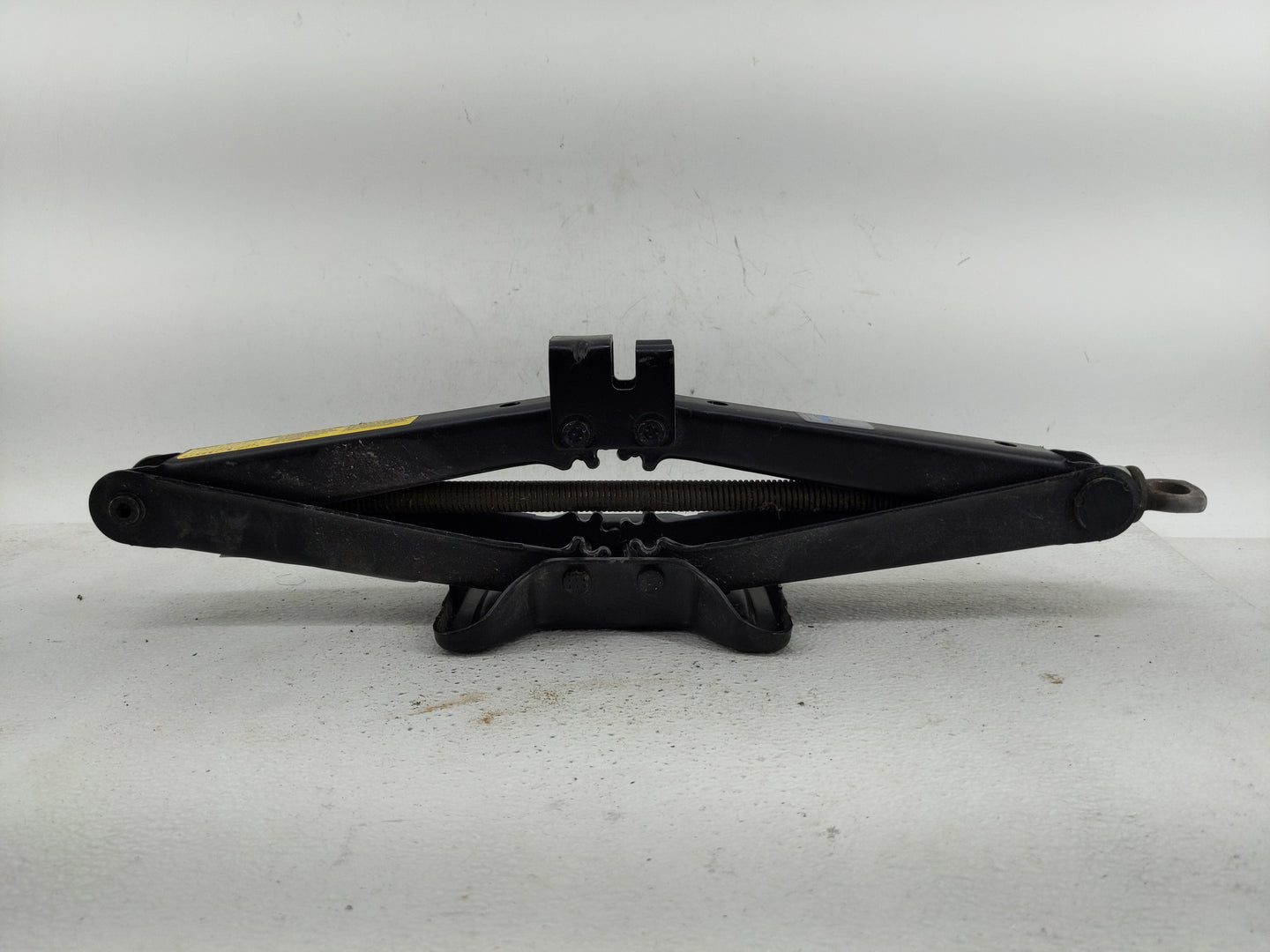 2011 Toyota Rav4 Spare Scissor Car Jack - Oemusedautoparts1.com