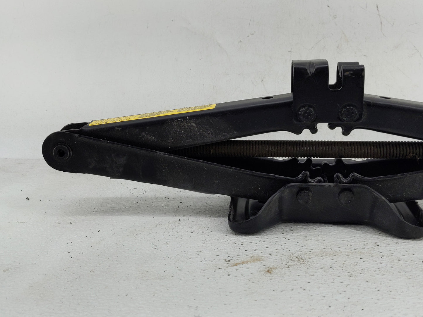 2011 Toyota Rav4 Spare Scissor Car Jack - Oemusedautoparts1.com