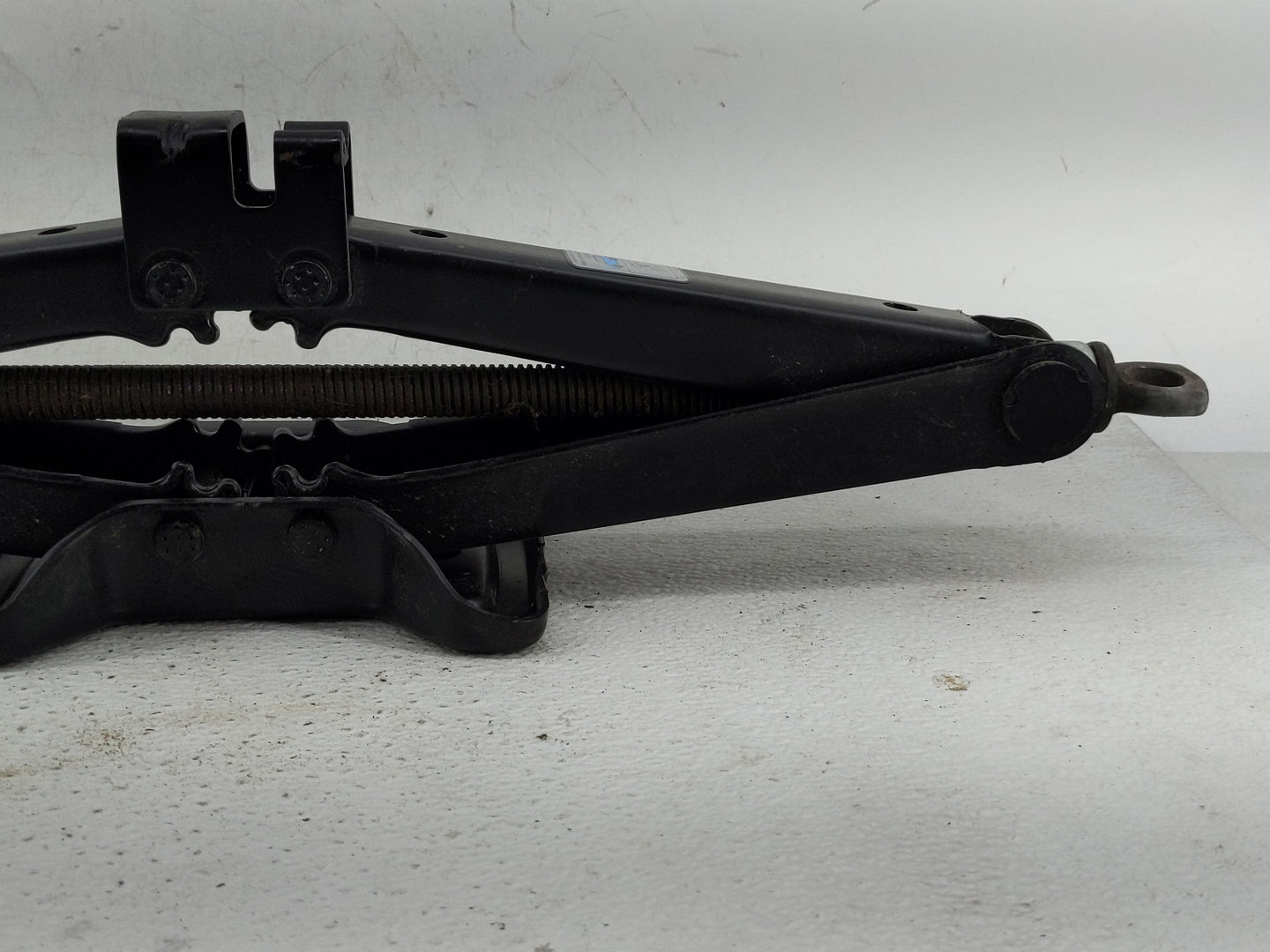 2011 Toyota Rav4 Spare Scissor Car Jack - Oemusedautoparts1.com
