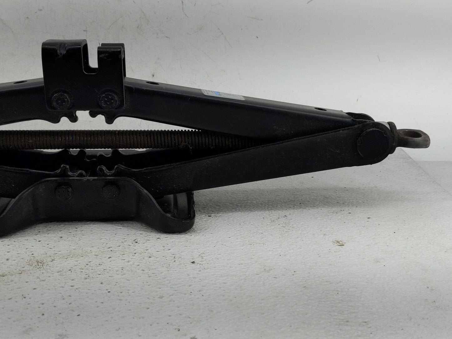 2011 Toyota Rav4 Spare Scissor Car Jack - Oemusedautoparts1.com