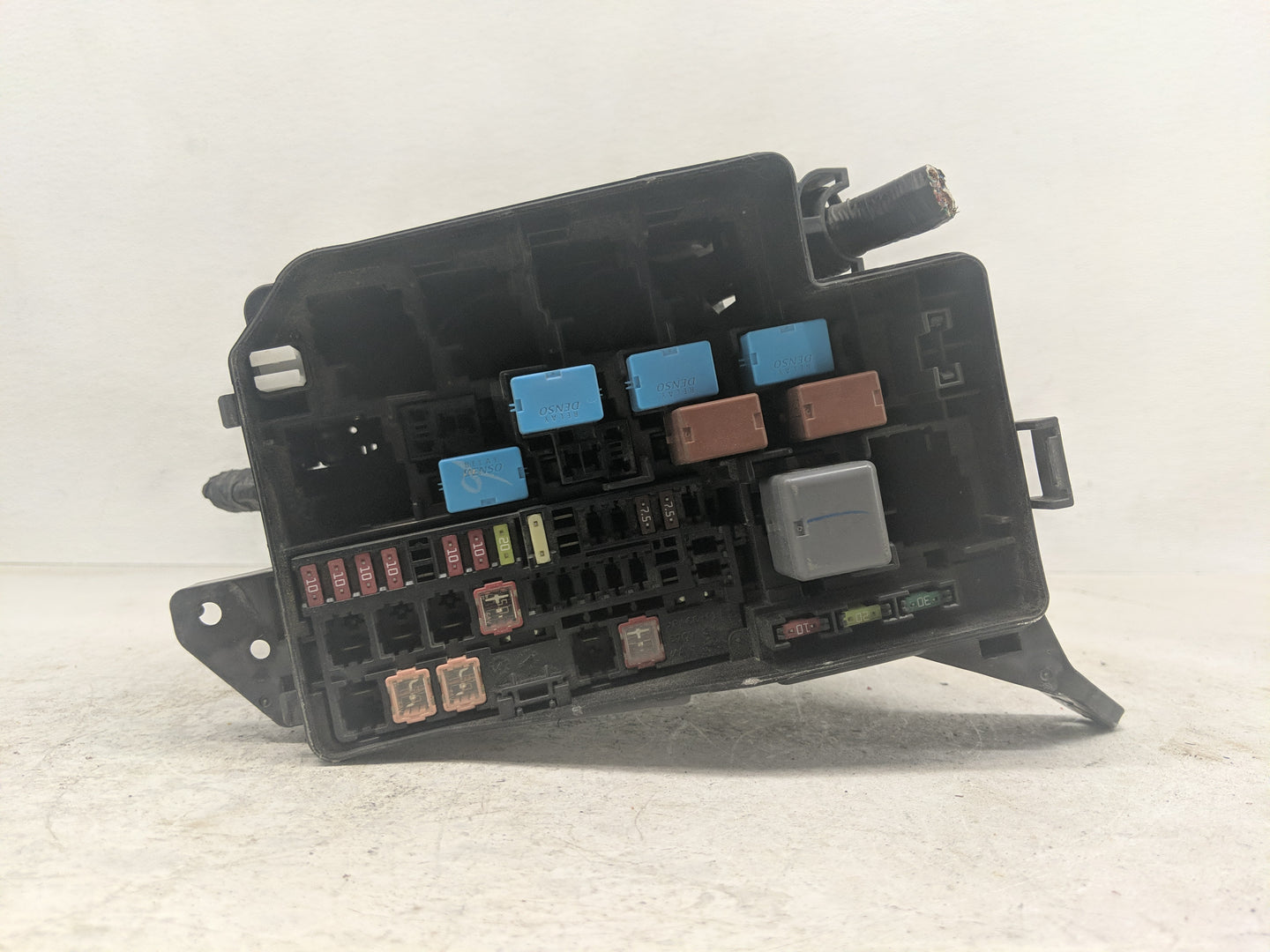 2006-2012 Toyota Rav4 Fusebox Fuse Box Panel Relay Module Fits Fits 2006 2007 2008 2009 2010 2011 2012 OEM Used Auto Parts -