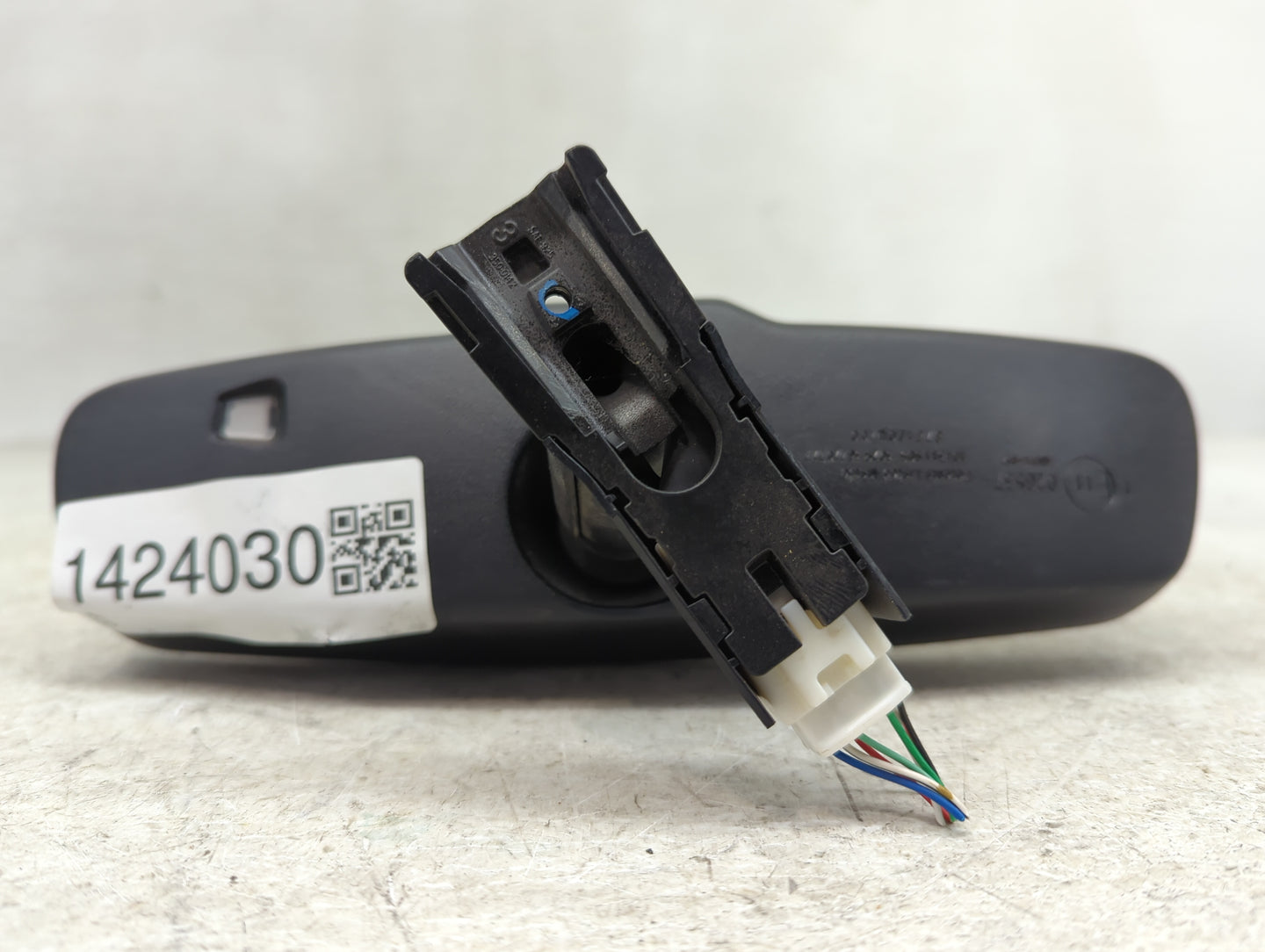 2011-2012 Toyota Rav4 Interior Rear View Mirror Replacement OEM P/N:878100W700 Fits Fits 2011 2012 OEM Used Auto Parts - Oem