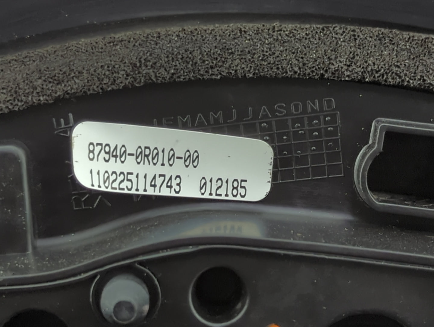 2009-2012 Toyota Rav4 Driver Side View Mirror - Left Door Mirror OEM Used - Oemusedautoparts1.com