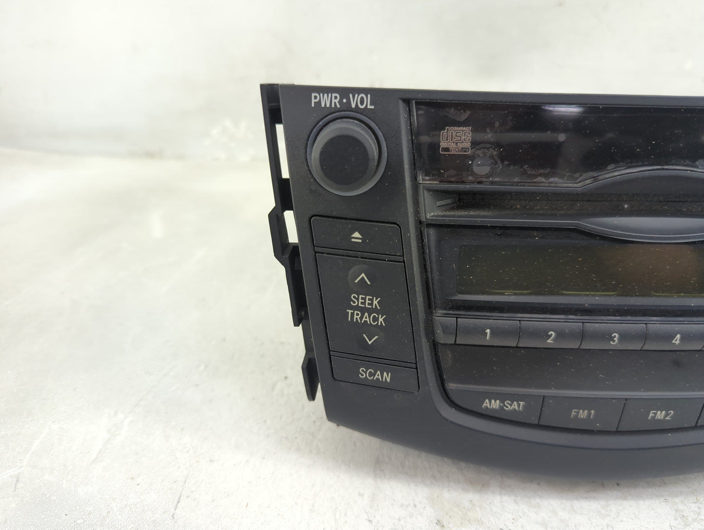 2010-2011 Toyota Rav4 Radio AM FM Cd Player Receiver Replacement P/N:86120-0R071 Fits Fits 2010 2011 OEM Used Auto Parts - O