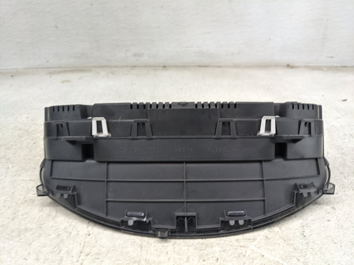 2010-2012 Toyota Rav4 Instrument Cluster Speedometer Gauges P/N:DA1T-10849-CB Miles: Fits Fits 2010 2011 2012 OEM Used Auto 