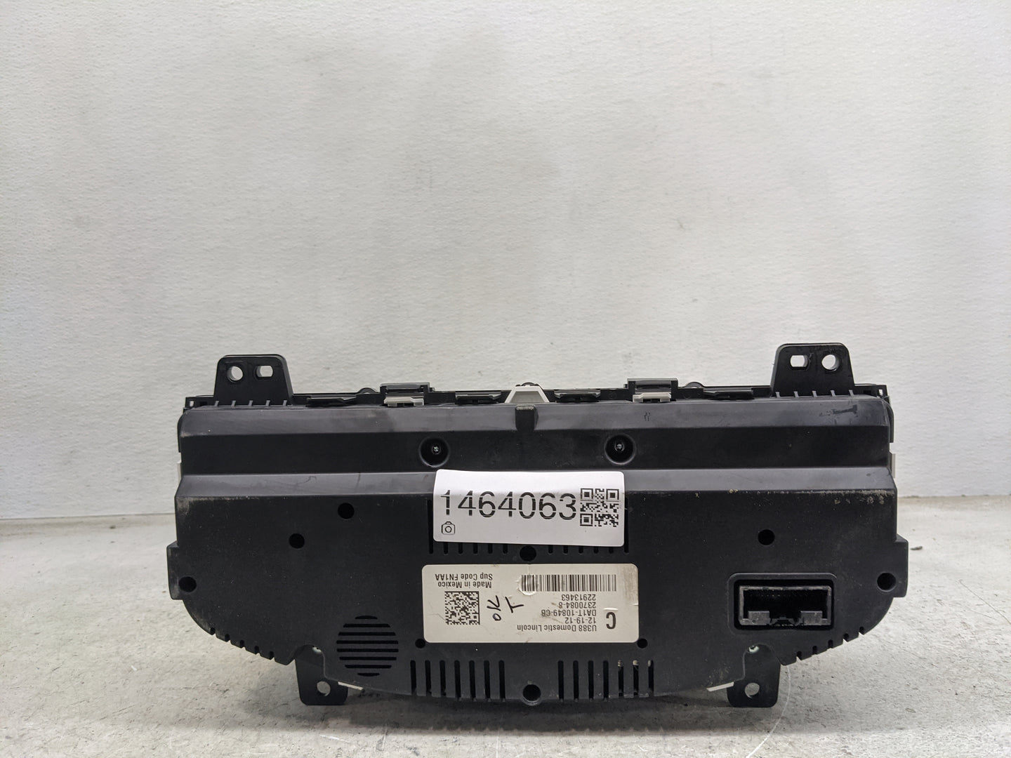 2010-2012 Toyota Rav4 Instrument Cluster Speedometer Gauges P/N:DA1T-10849-CB Miles: Fits Fits 2010 2011 2012 OEM Used Auto 