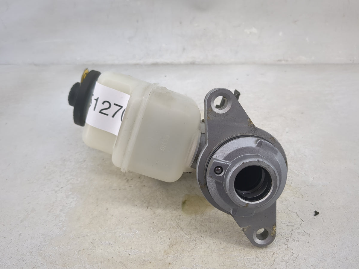 2006-2012 Toyota Rav4 Brake Master Cylinder 1512701 - Oemusedautoparts1.com