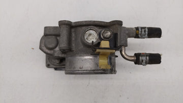 2009-2018 Toyota Rav4 Throttle Body P/N:22030-36010 22030-0V010 Fits Fits 2009 2010 2011 2012 2013 2014 2015 2016 2017 2018 OEM Used Auto Parts