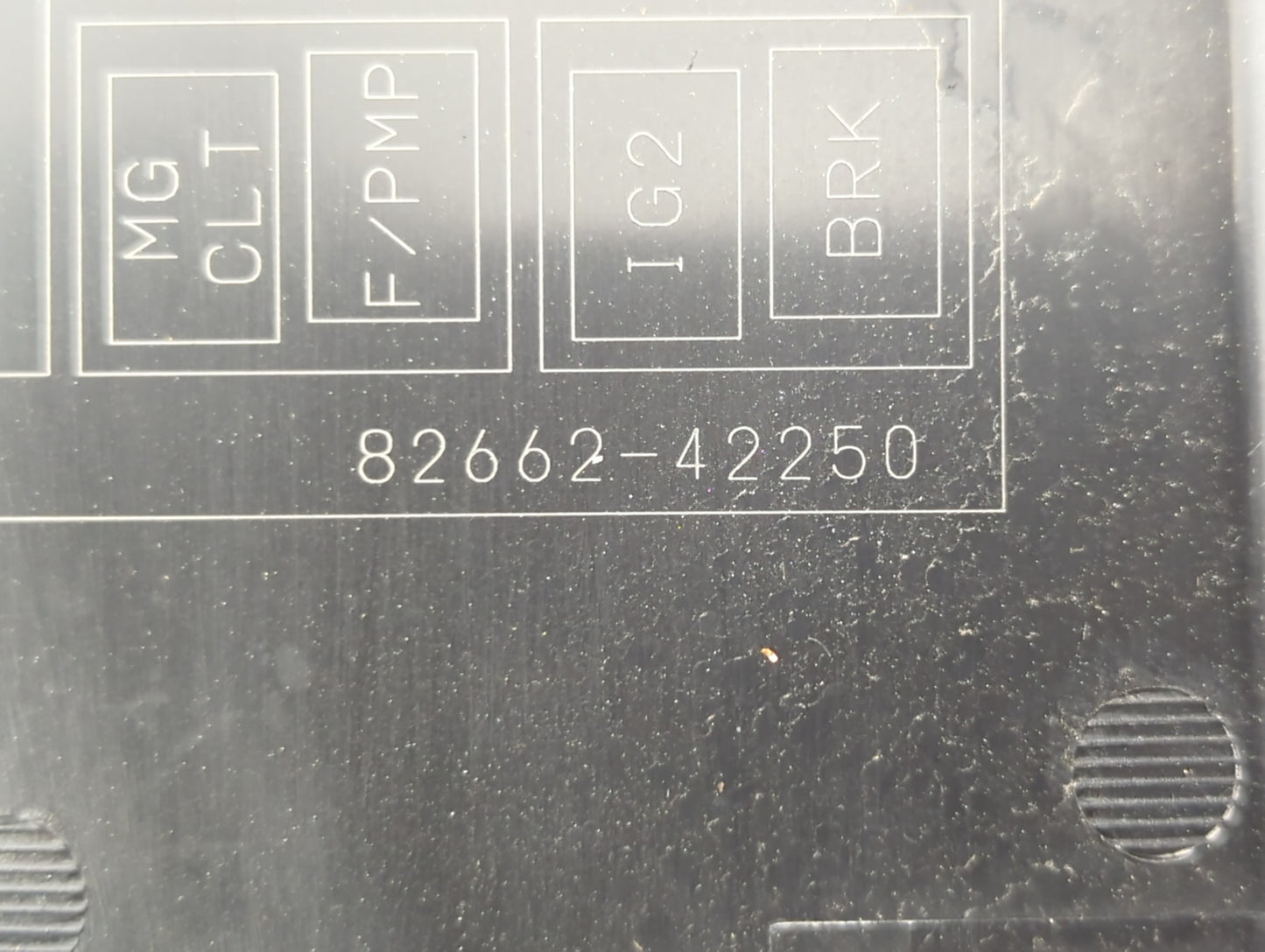 2008-2012 Toyota Rav4 Fusebox Fuse Box Panel Relay Module P/N:82662-42250 Fits Fits 2008 2009 2010 2011 2012 OEM Used Auto P