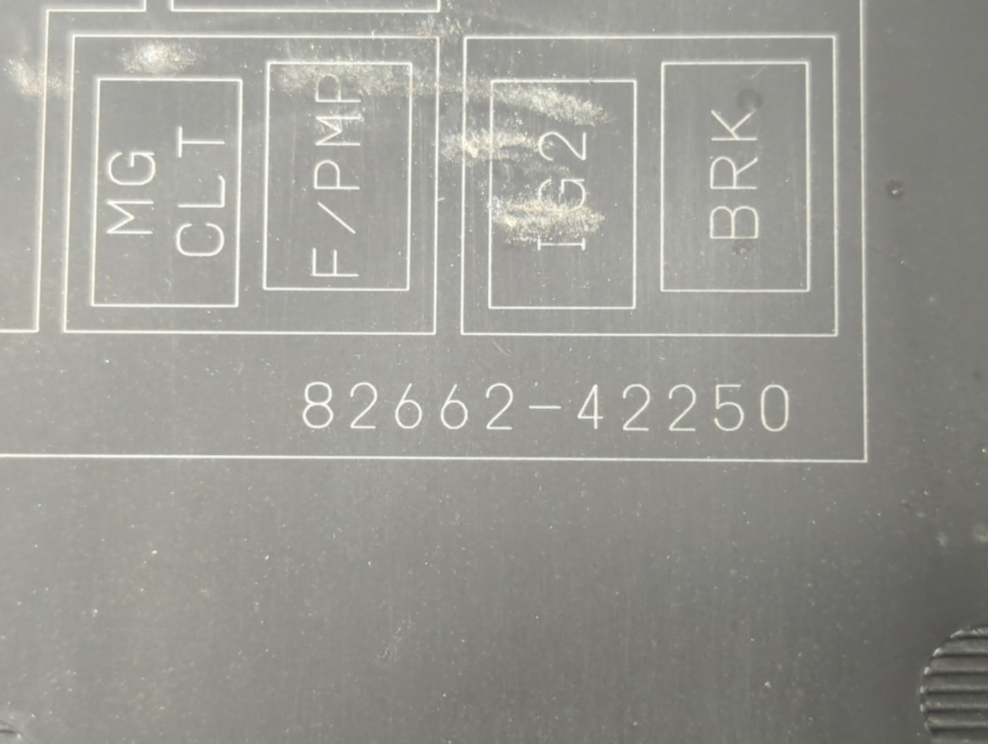 2008-2012 Toyota Rav4 Fusebox Fuse Box Panel Relay Module P/N:82662-42250 Fits Fits 2008 2009 2010 2011 2012 OEM Used Auto P
