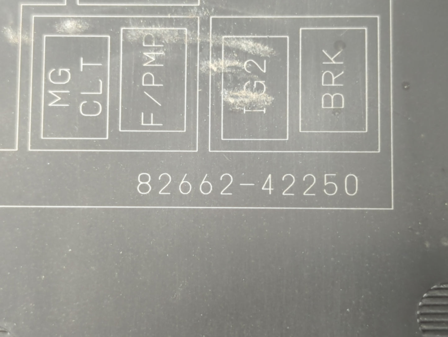 2008-2012 Toyota Rav4 Fusebox Fuse Box Panel Relay Module P/N:82662-42250 Fits Fits 2008 2009 2010 2011 2012 OEM Used Auto P