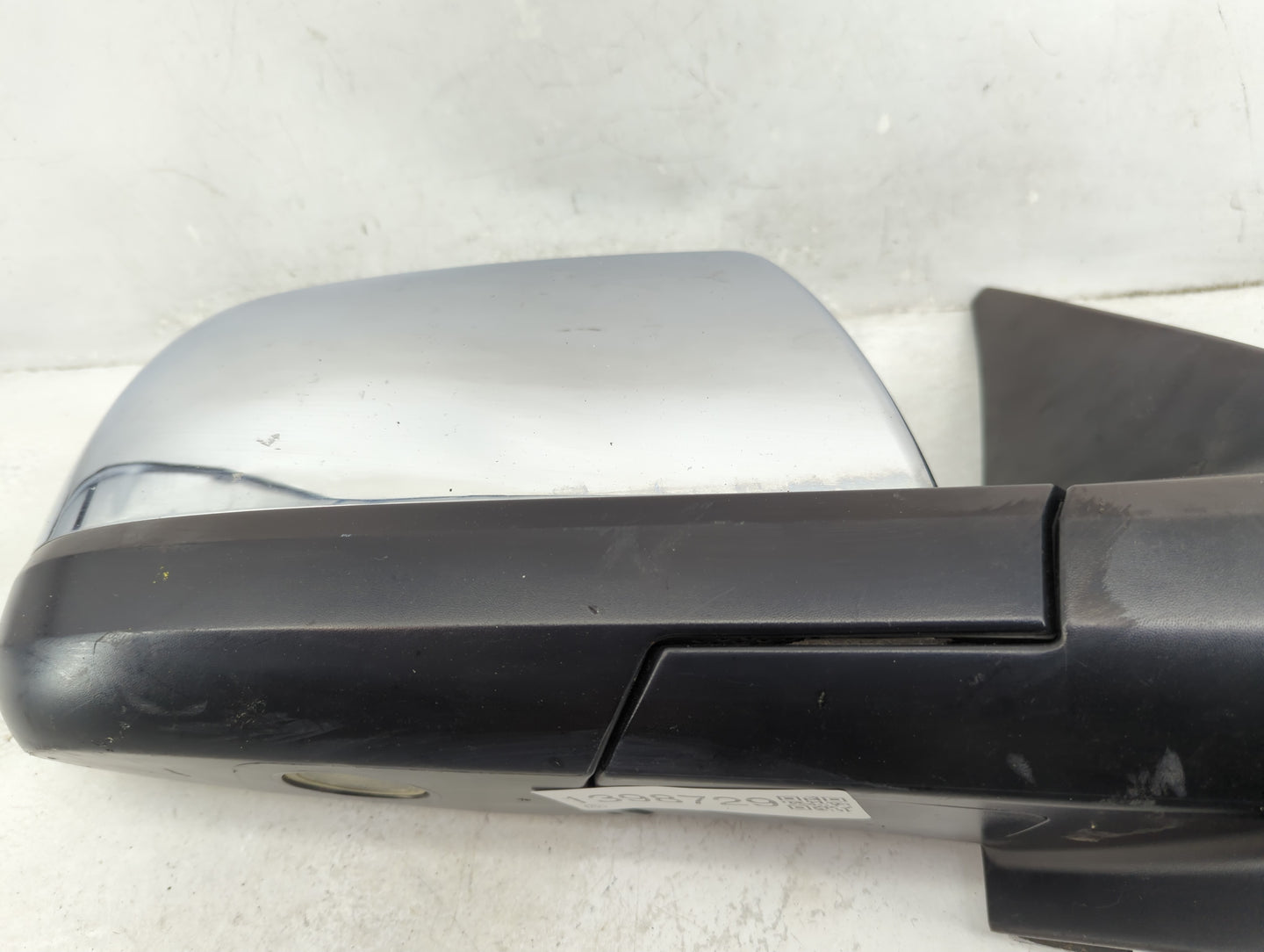 2008-2011 Toyota Sequoia Passenger Side View Mirror - Right Door Mirror OEM Used - Oemusedautoparts1.com