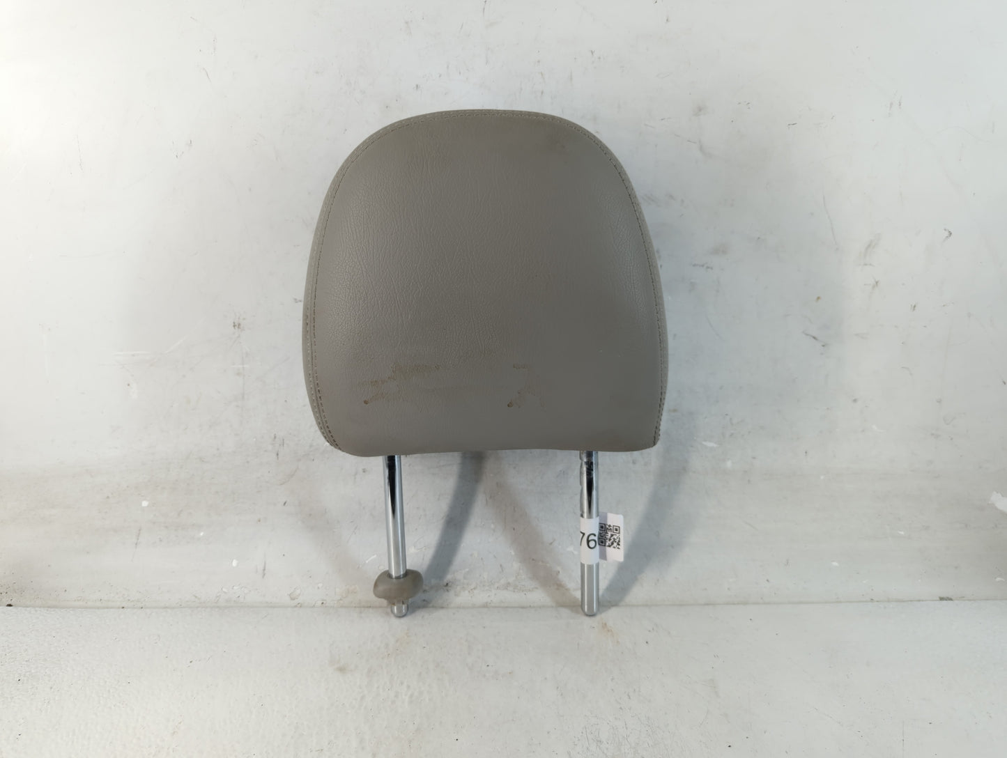 2011 Toyota Sienna Headrest Head Rest Front Driver Passenger Seat Fits OEM Used Auto Parts - Oemusedautoparts1.com