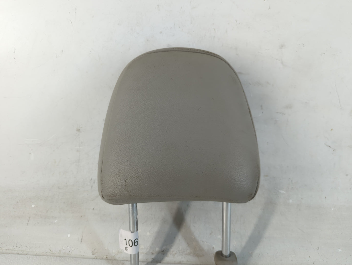 2011 Toyota Sienna Headrest Head Rest Front Driver Passenger Seat Fits OEM Used Auto Parts - Oemusedautoparts1.com