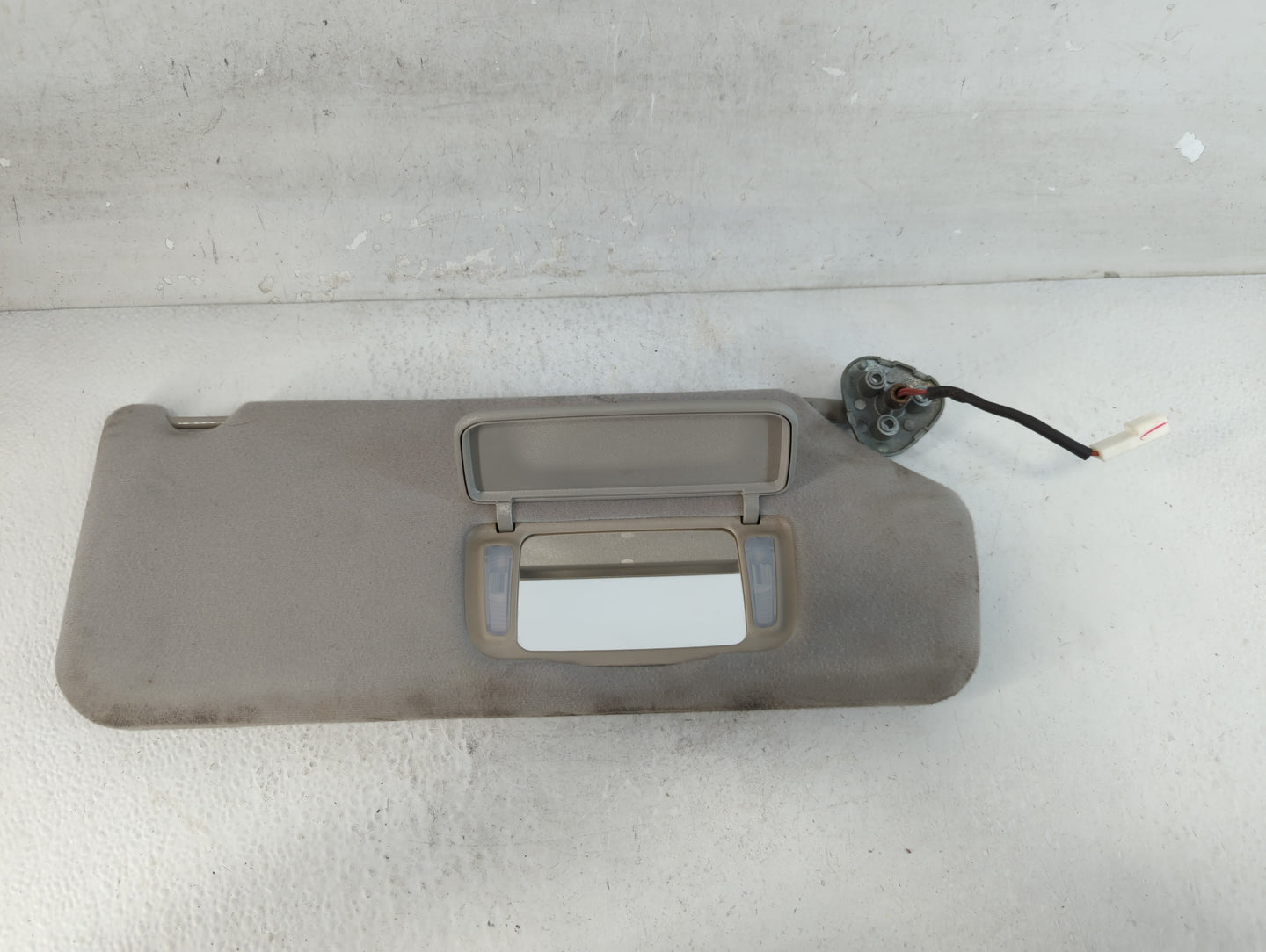 2011-2014 Toyota Sienna Sun Visor Shade Replacement Driver Left Mirror Fits Fits 2011 2012 2013 2014 OEM Used Auto Parts - O