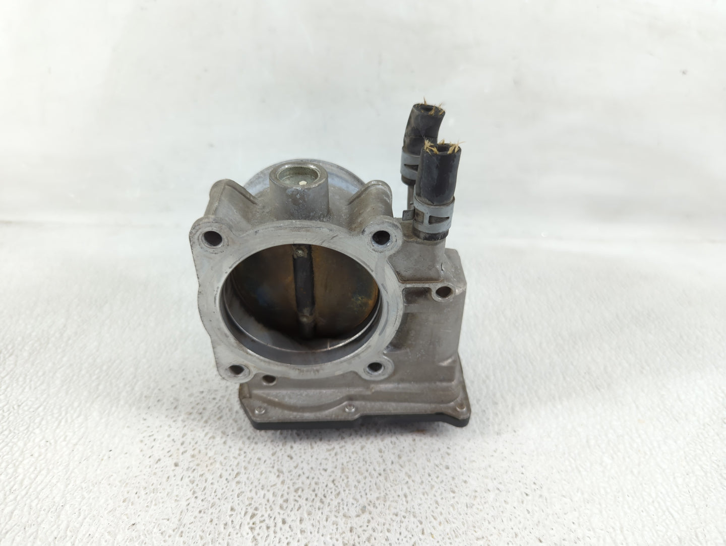 2007-2016 Toyota Sienna Throttle Body P/N:22030-0P050 Fits OEM Used Auto Parts - Oemusedautoparts1.com
