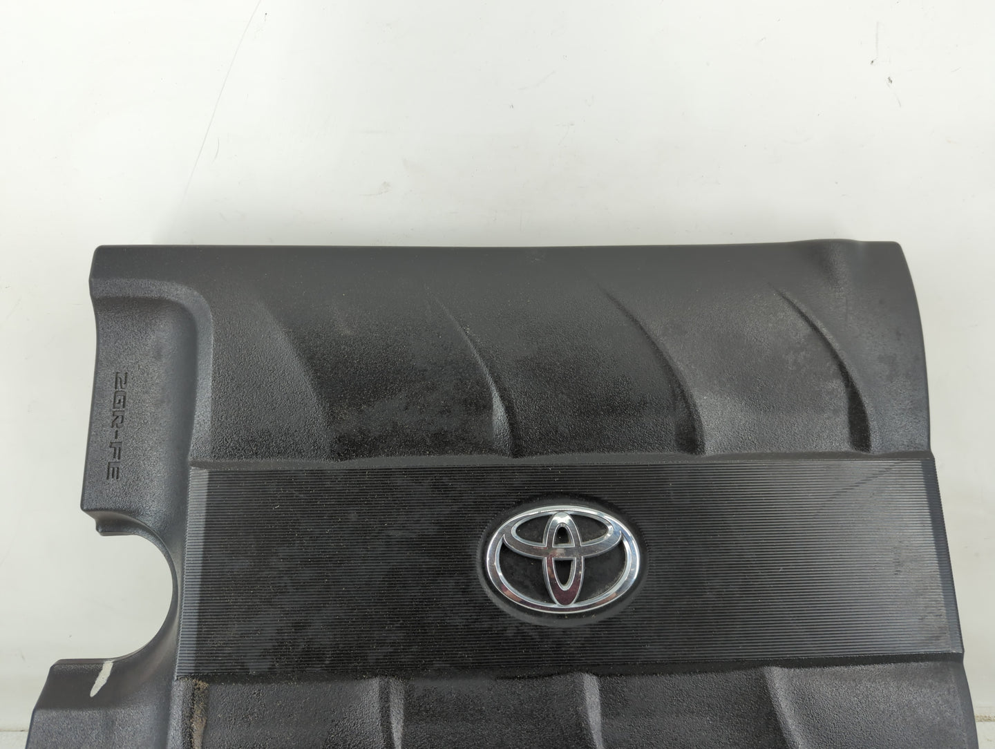 2011 Toyota Sienna Engine Cover - Oemusedautoparts1.com