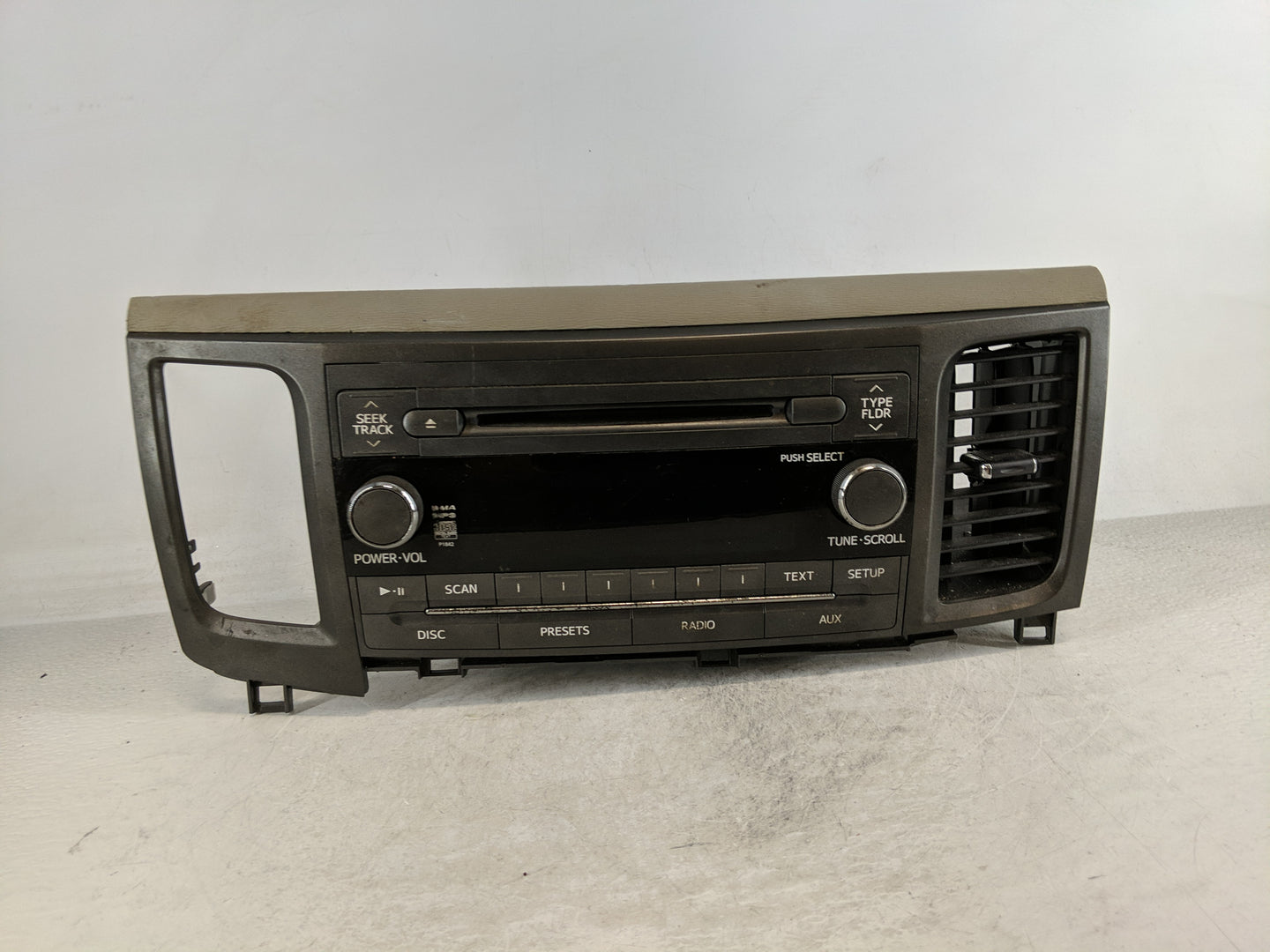 2011-2014 Toyota Sienna Radio AM FM Cd Player Receiver Replacement P/N:86120-08270 Fits Fits 2011 2012 2013 2014 OEM Used Au