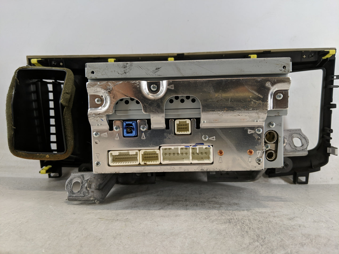 2011-2014 Toyota Sienna Radio AM FM Cd Player Receiver Replacement P/N:86120-08270 Fits Fits 2011 2012 2013 2014 OEM Used Au