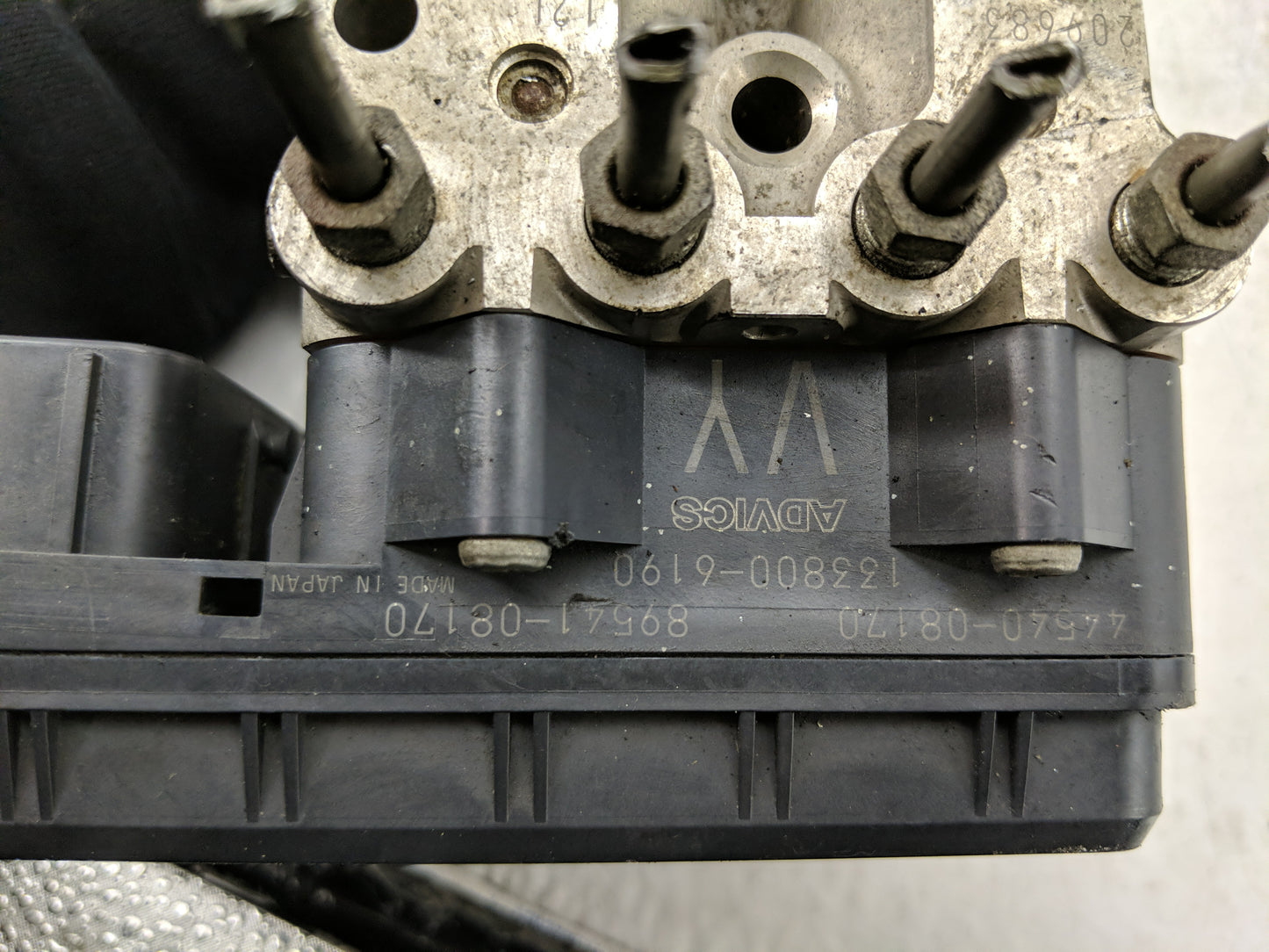 2011 Toyota Sienna ABS Pump Control Module Replacement P/N:89541-08170 44540-08170, 133800-6190 Fits OEM Used Auto Parts - O