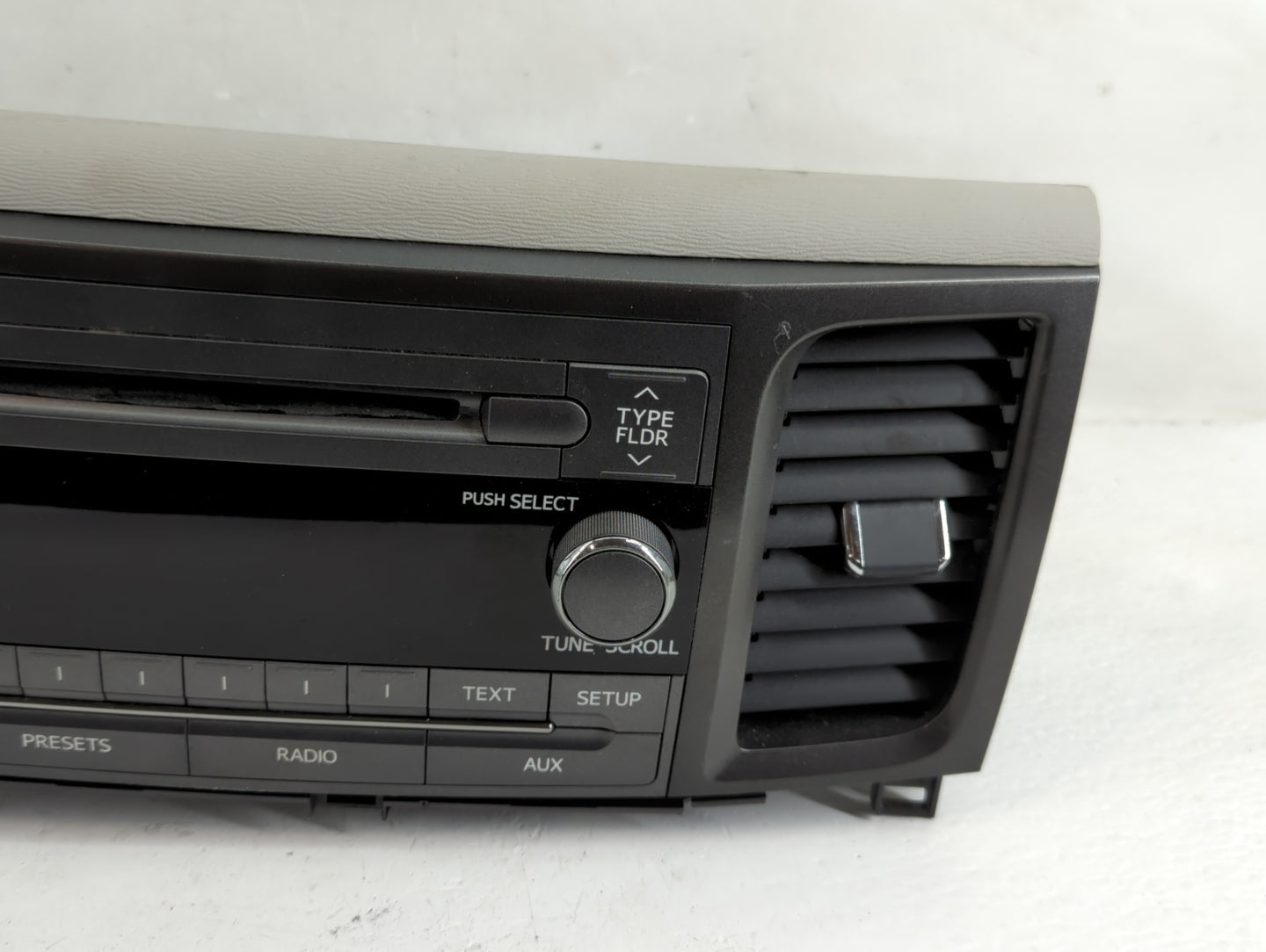 2011-2014 Toyota Sienna Radio AM FM Cd Player Receiver Replacement P/N:86120-08270 Fits Fits 2011 2012 2013 2014 OEM Used Au