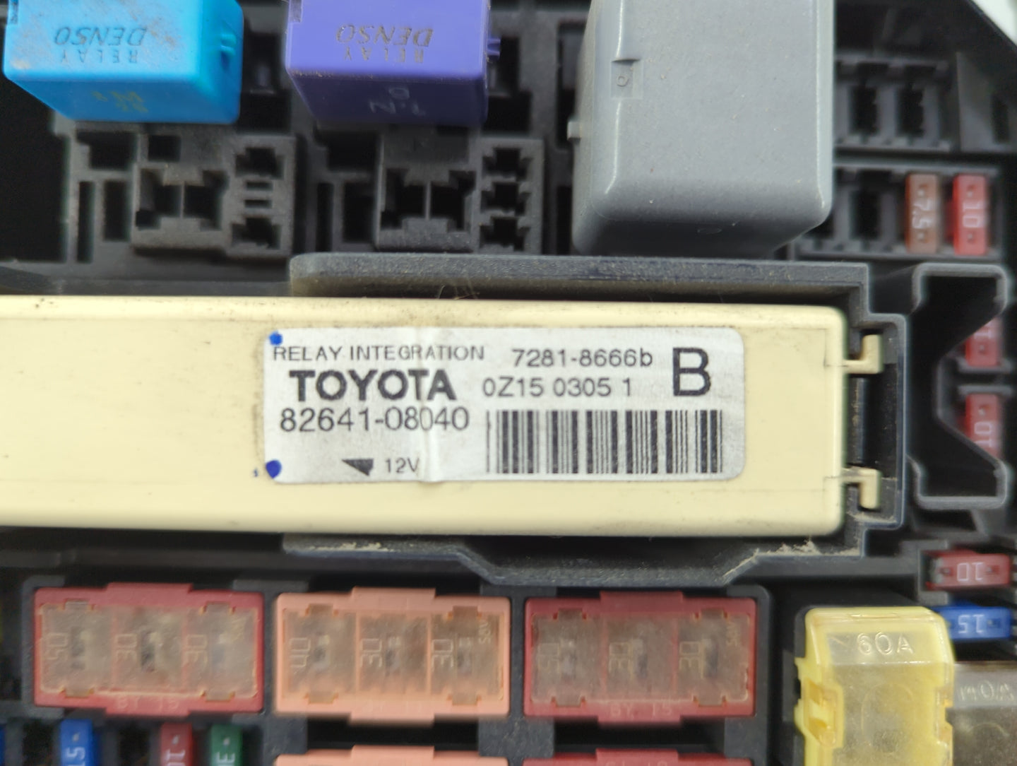 2011-2016 Toyota Sienna Fusebox Fuse Box Panel Relay Module P/N:82641-08040 Fits Fits 2011 2012 2013 2014 2015 2016 OEM Used