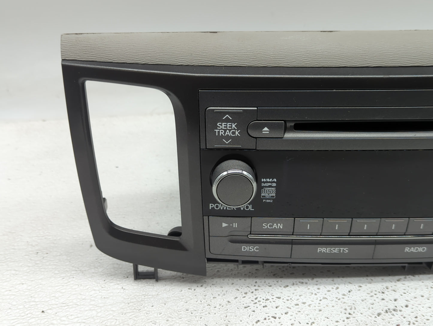 2011-2014 Toyota Sienna Radio AM FM Cd Player Receiver Replacement P/N:86120-08270 Fits Fits 2011 2012 2013 2014 OEM Used Au
