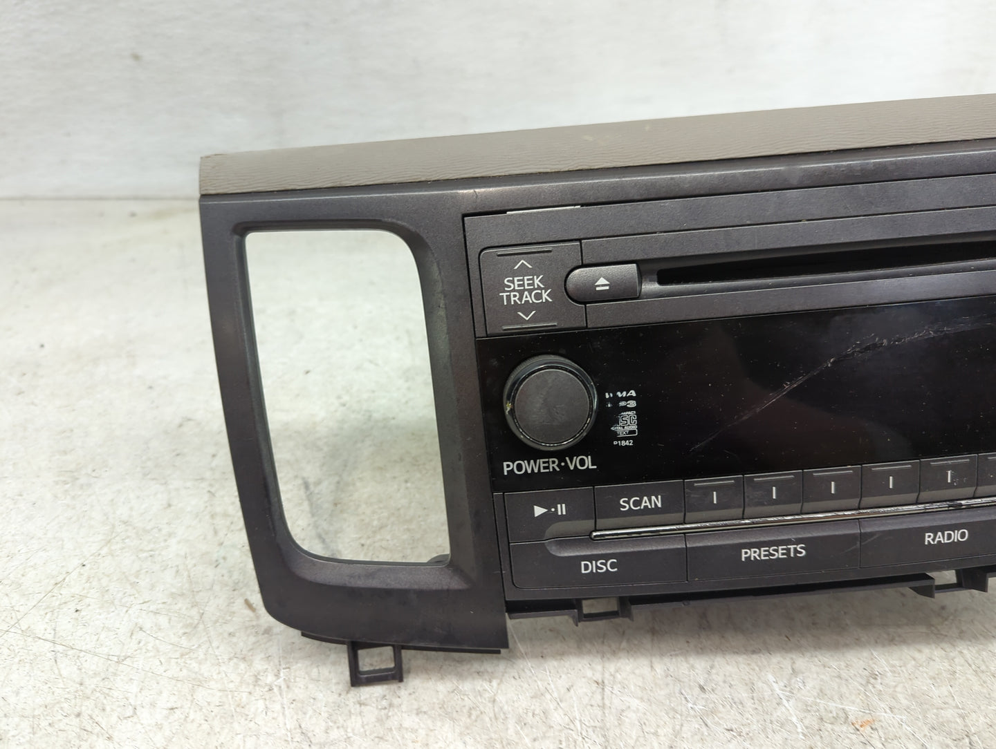 2011-2014 Toyota Sienna Radio AM FM Cd Player Receiver Replacement P/N:86120-08270 Fits Fits 2011 2012 2013 2014 OEM Used Au