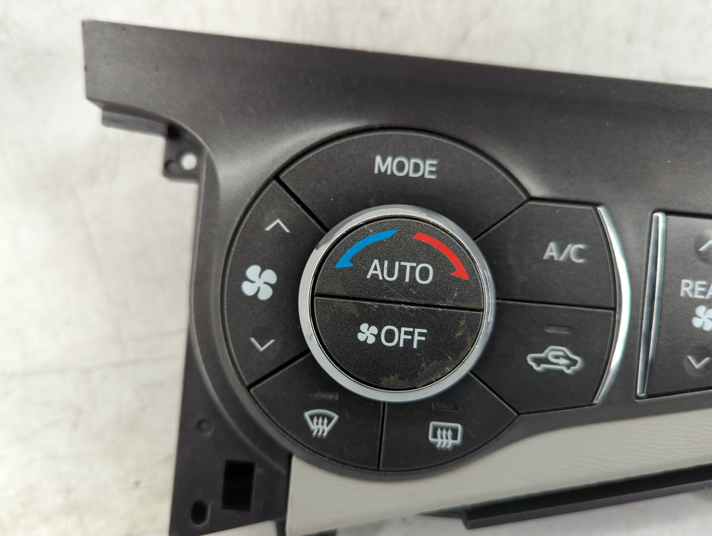 2011-2014 Toyota Sienna Climate Control Module Temperature AC/Heater Replacement Fits Fits 2011 2012 2013 2014 OEM Used Auto