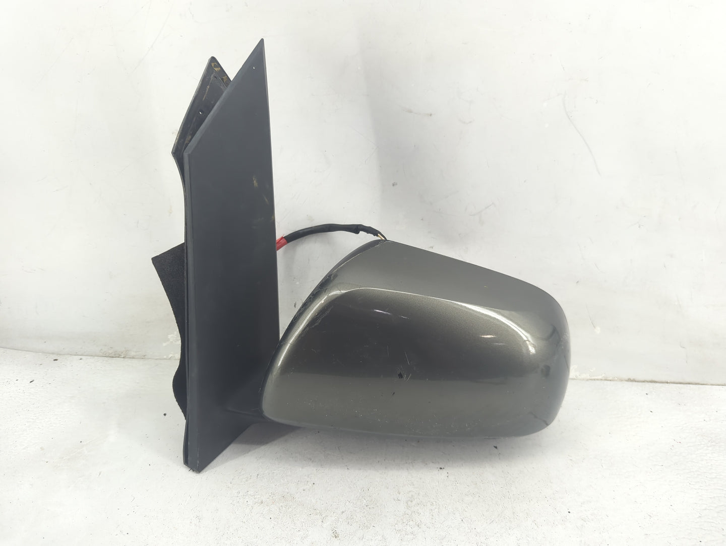 2011-2012 Toyota Sienna Passenger Side View Mirror - Right Door Mirror OEM Used - Oemusedautoparts1.com