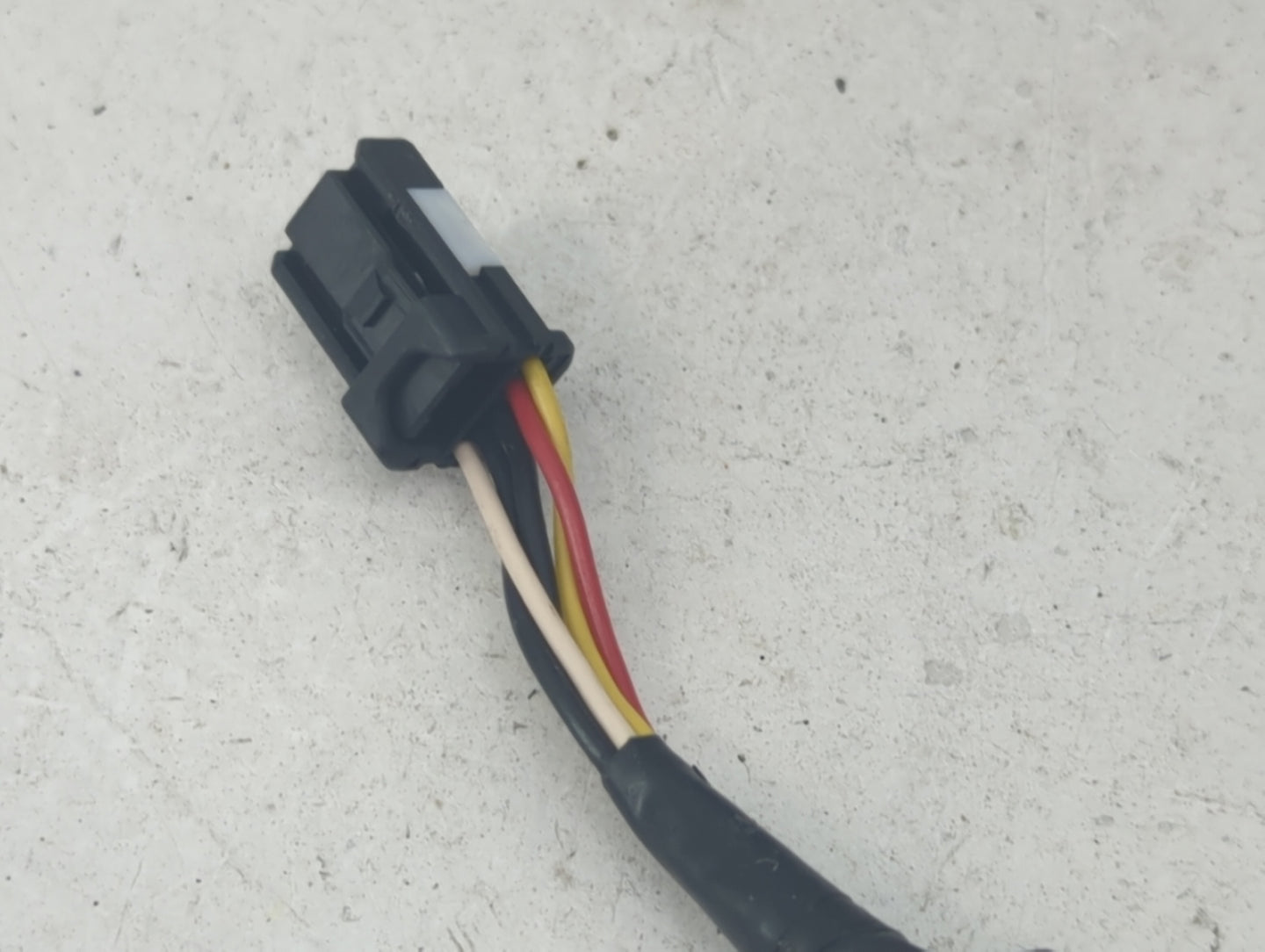 2011-2012 Toyota Sienna Passenger Side View Mirror - Right Door Mirror OEM Used - Oemusedautoparts1.com