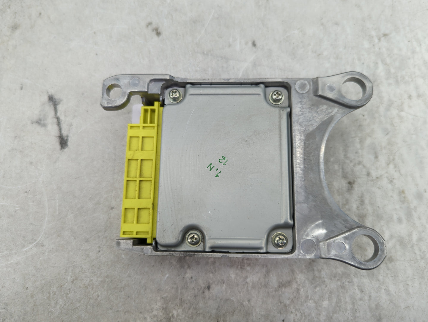 2011-2011 Toyota Sienna Safety Restraint Srs Airbag Control Module 1447696 - Oemusedautoparts1.com