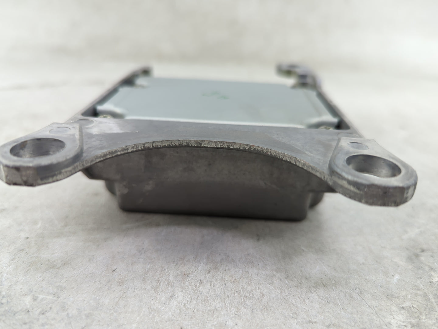 2011-2011 Toyota Sienna Safety Restraint Srs Airbag Control Module - Oemusedautoparts1.com