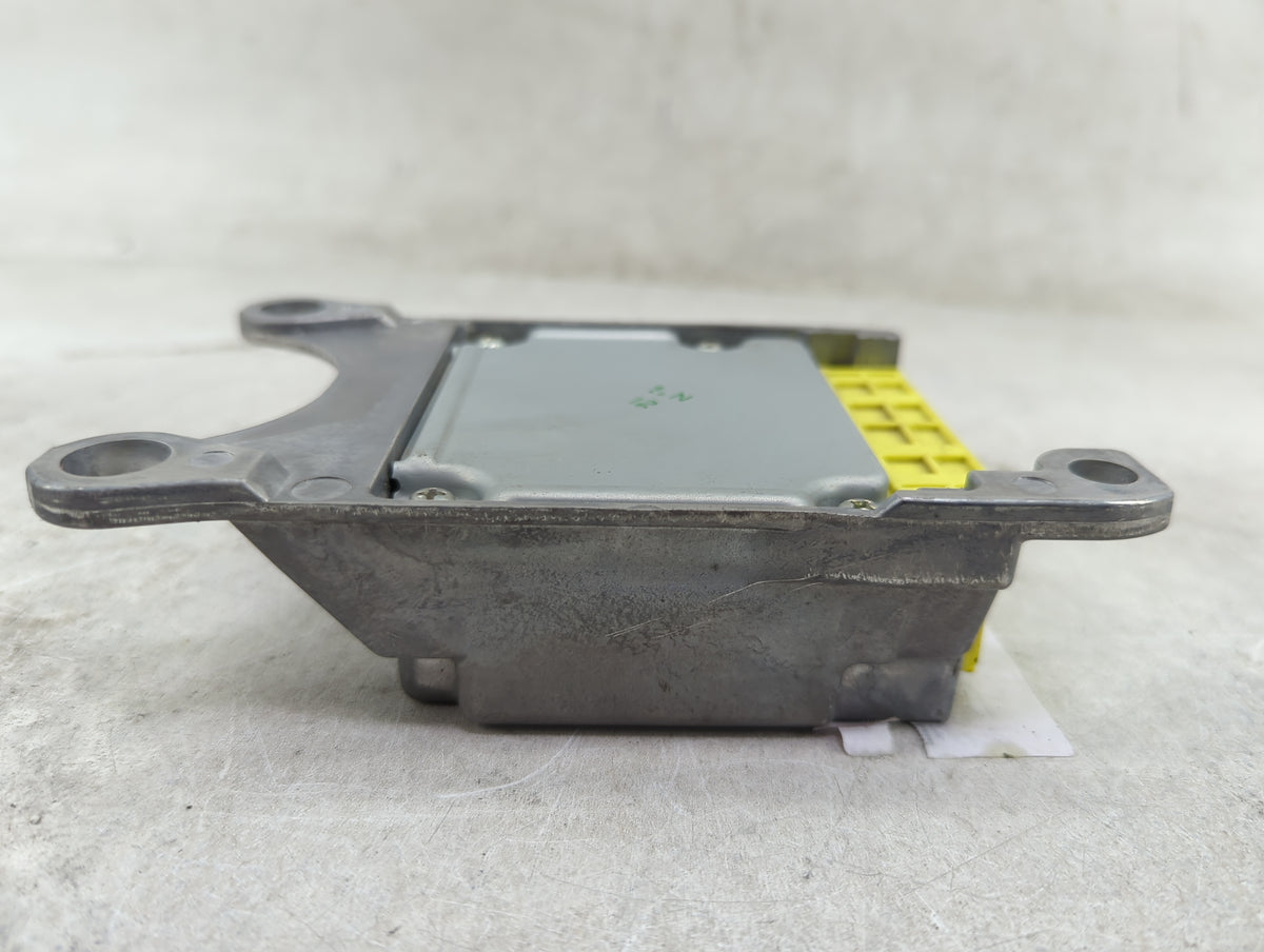 2011-2011 Toyota Sienna Safety Restraint Srs Airbag Control Module 1447696 - Oemusedautoparts1.com