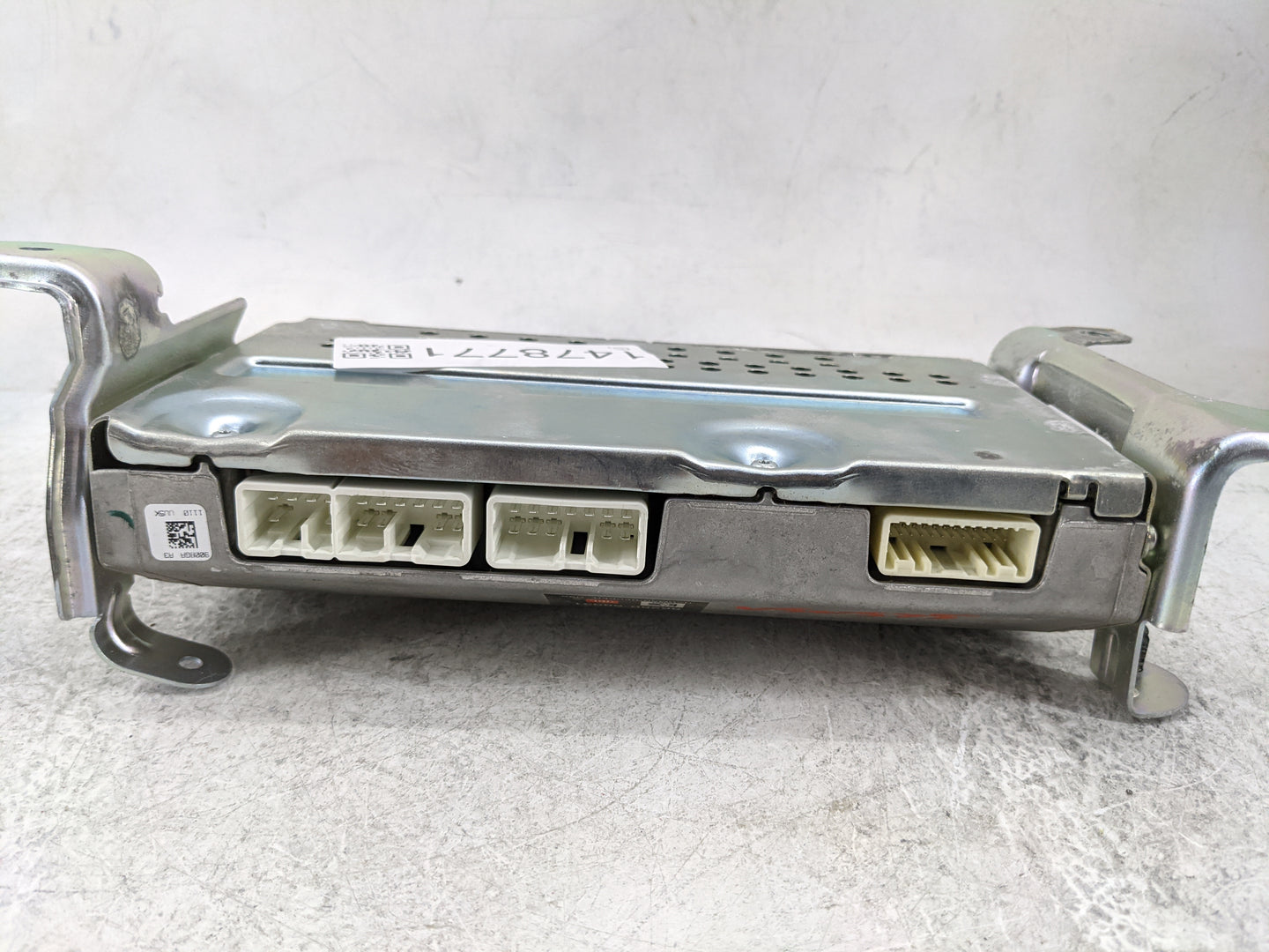 2011-2014 Toyota Sienna Radio Speaker Amplifier 86280-08031 - Oemusedautoparts1.com