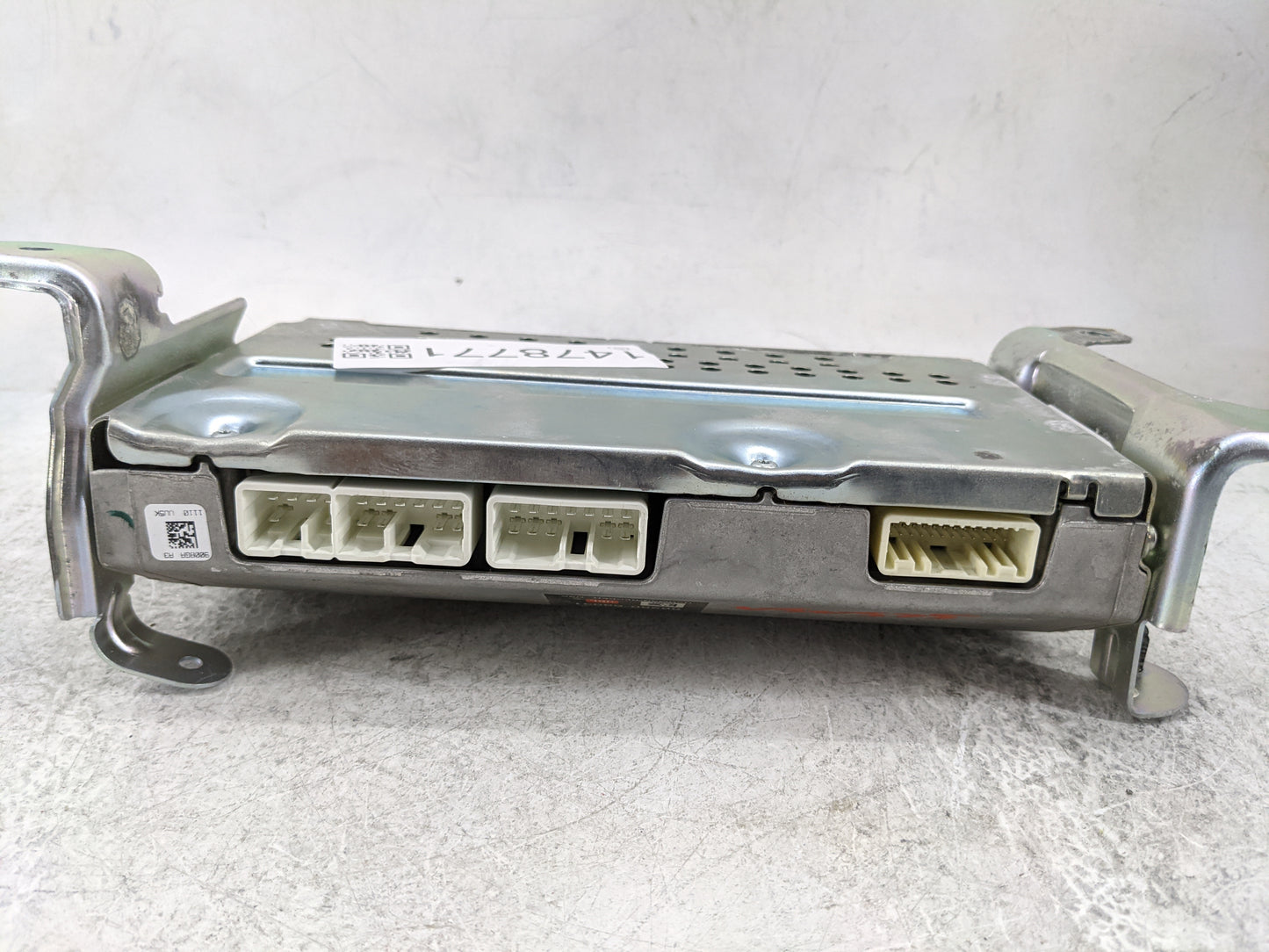 2011-2014 Toyota Sienna Radio Speaker Amplifier 86280-08031 - Oemusedautoparts1.com