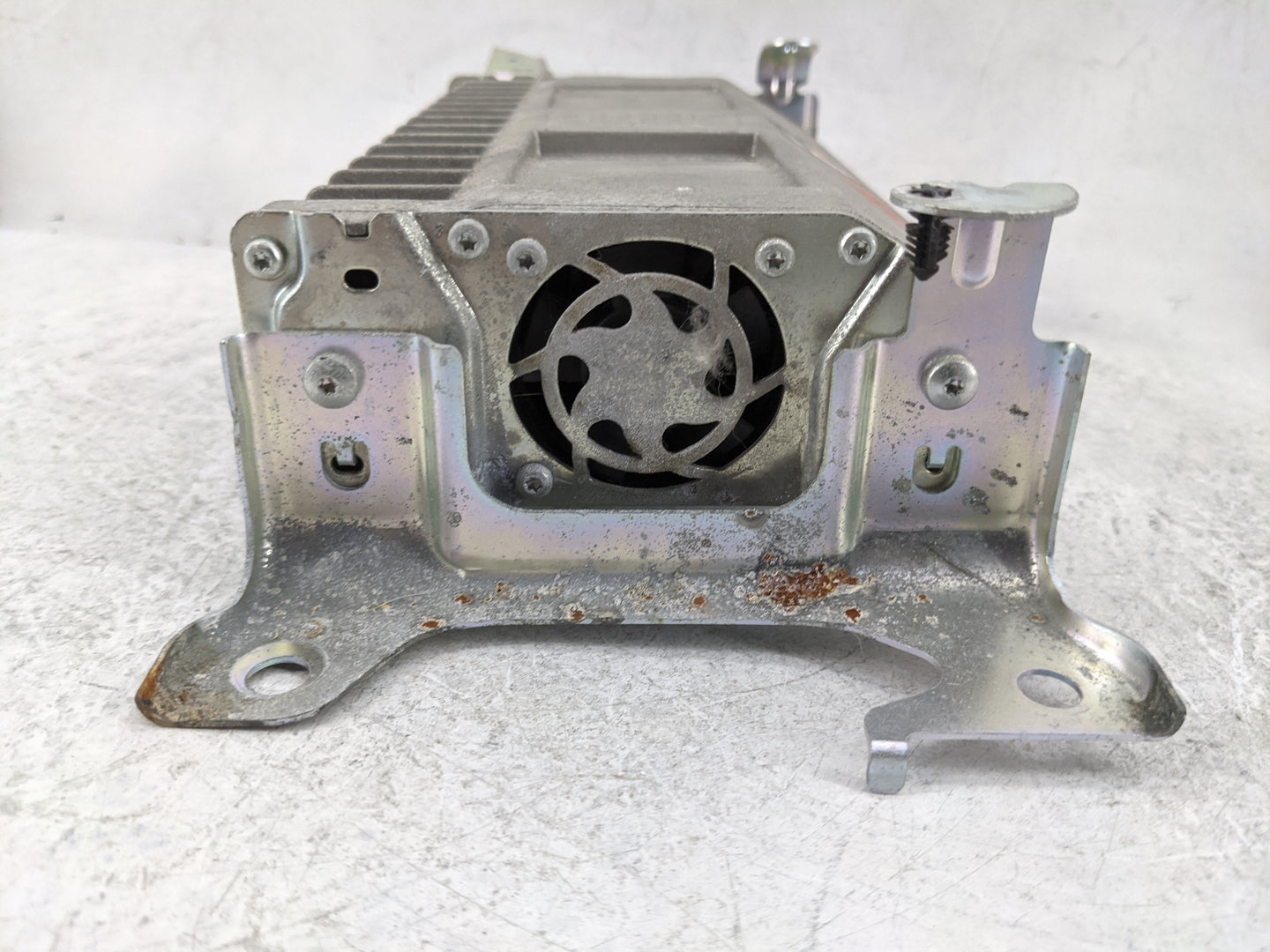 2011-2014 Toyota Sienna Radio Speaker Amplifier 86280-08031 - Oemusedautoparts1.com
