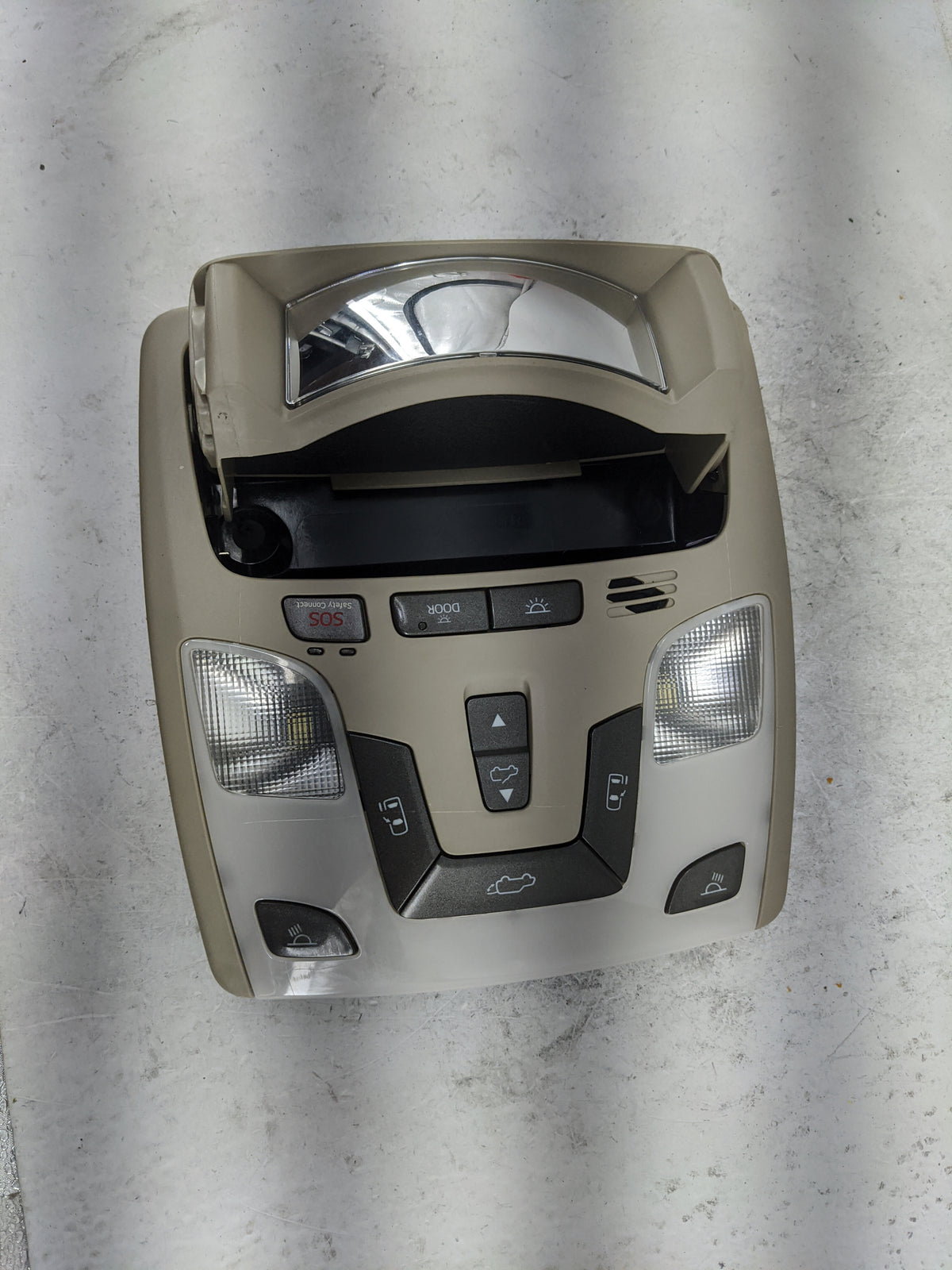 2011-2014 Toyota Sienna Overhead Console W/rear Climate Control Tan - Oemusedautoparts1.com