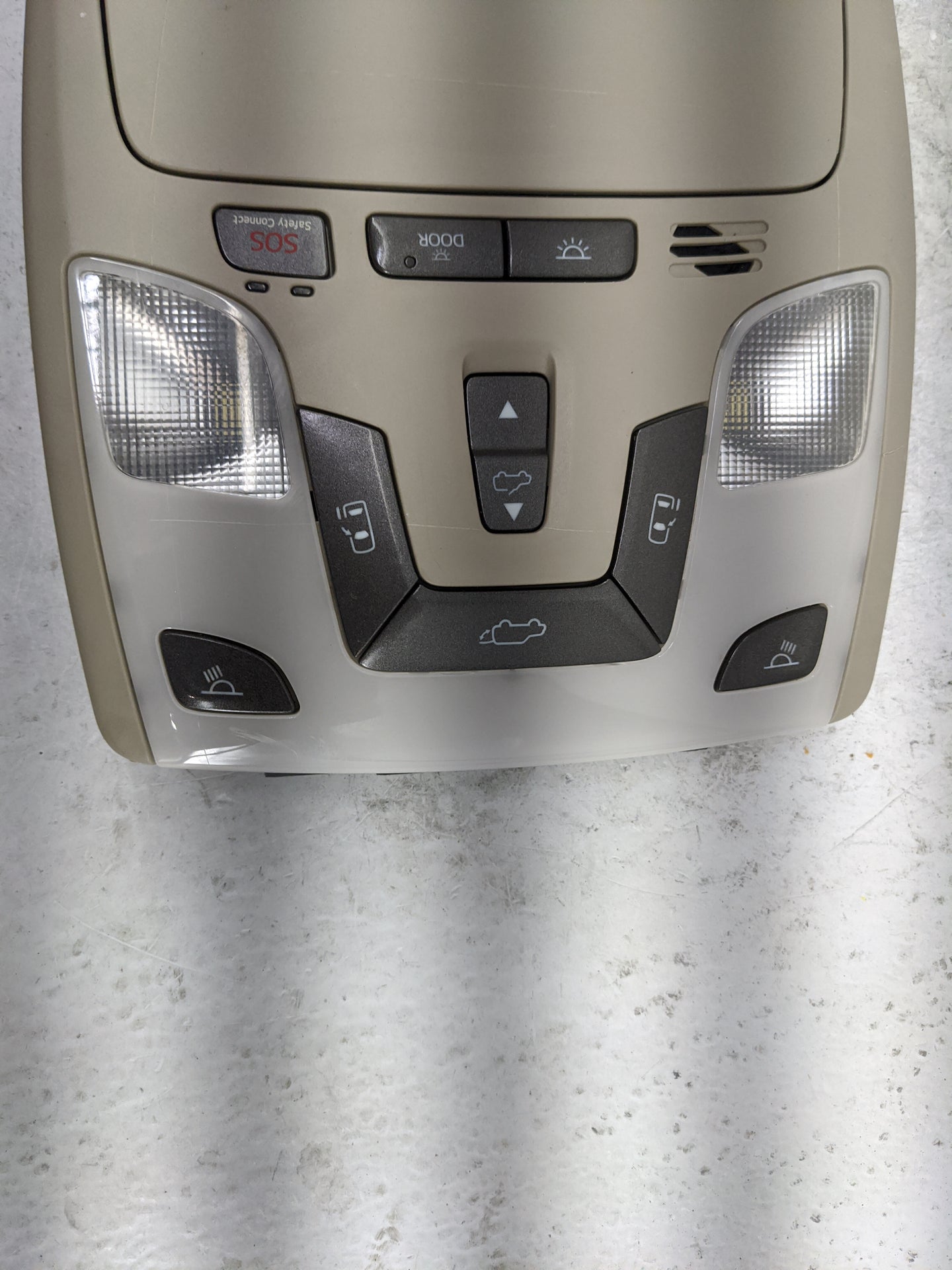 2011-2014 Toyota Sienna Overhead Console W/rear Climate Control Tan - Oemusedautoparts1.com